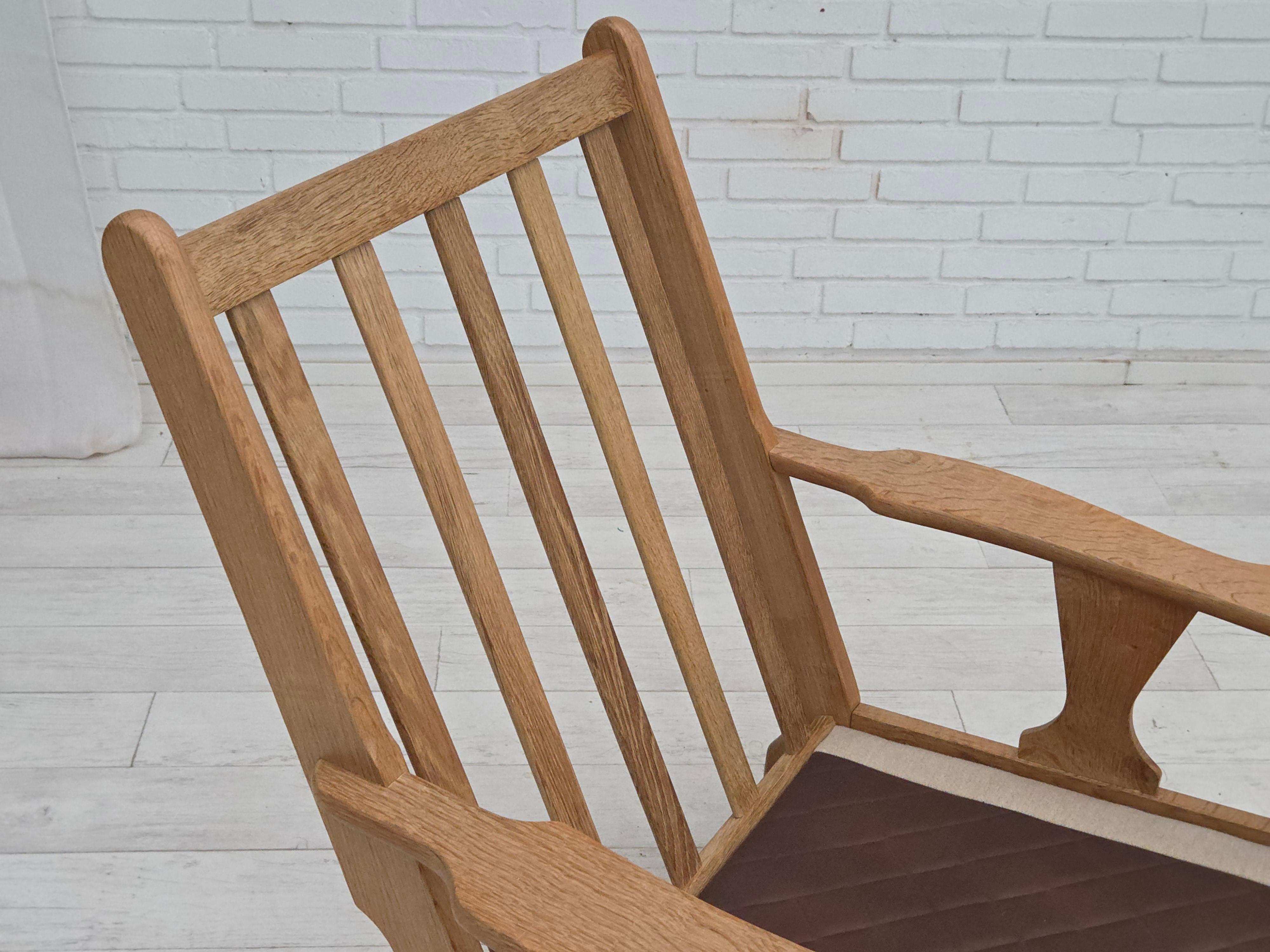 Fine XX secolo Anni '70, poltrona danese, mobili in lana, legno massiccio di Oak. in vendita