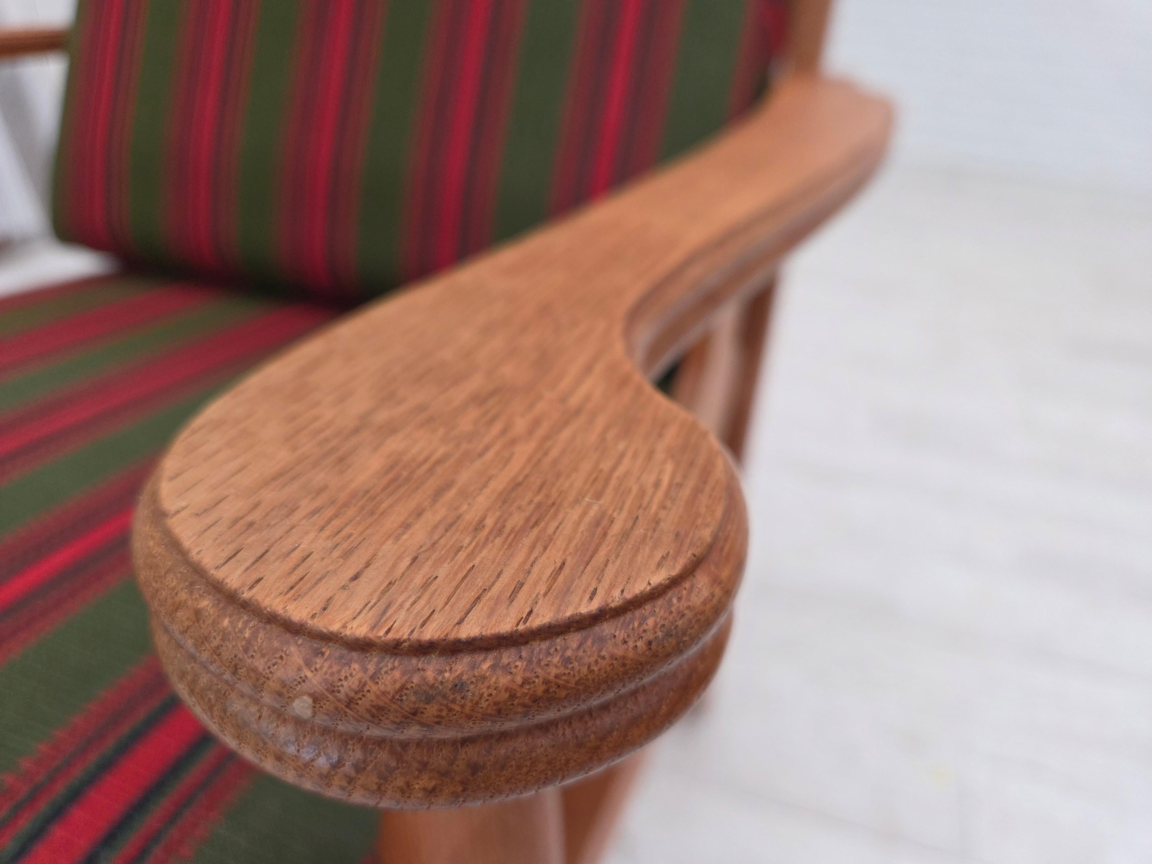 Años 70, sillón danés, muebles de lana verde, madera maciza de roble. en venta 3