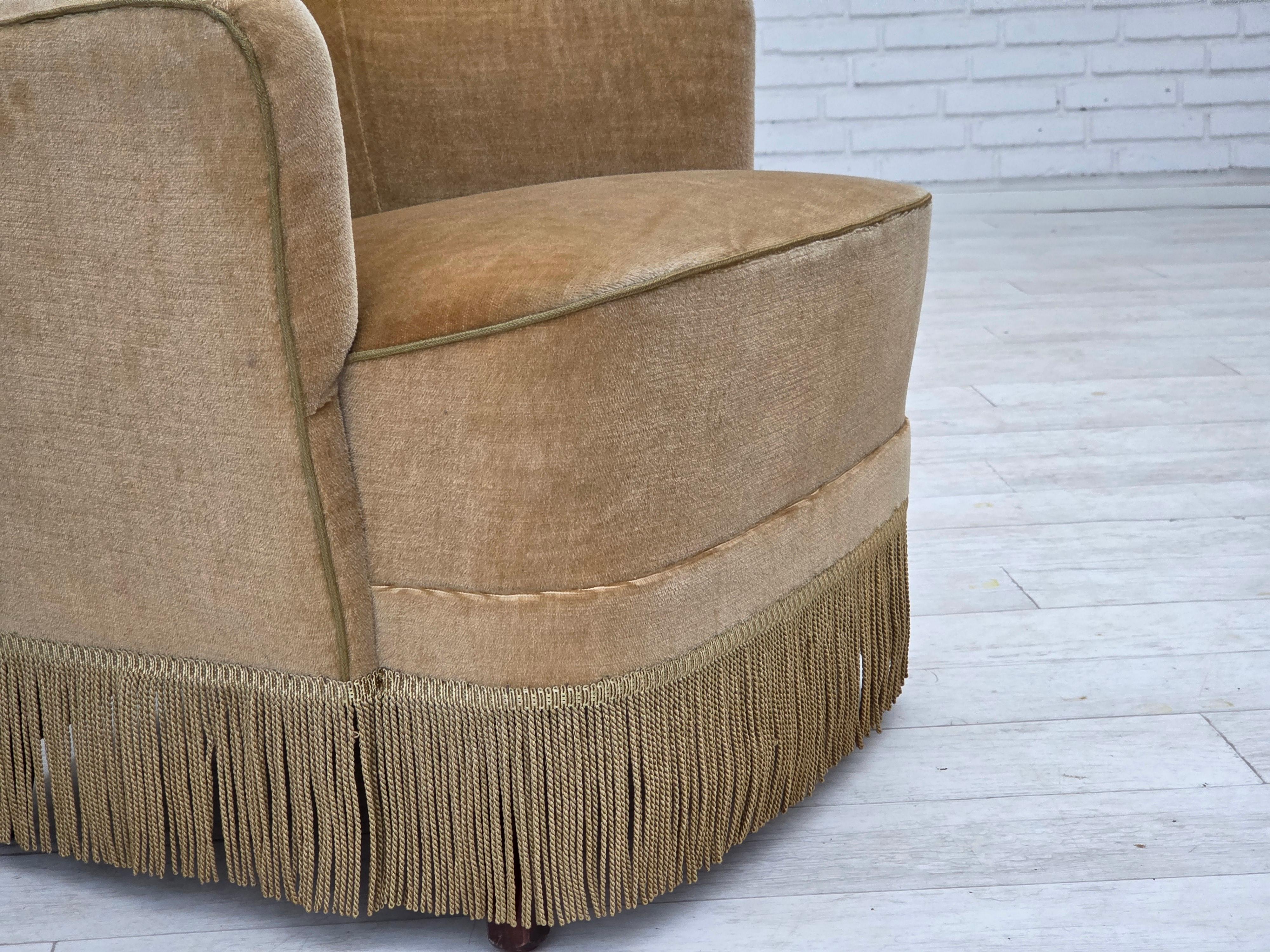 Scandinavo moderno Anni '70, poltrona danese, velluto verde chiaro per mobili. in vendita