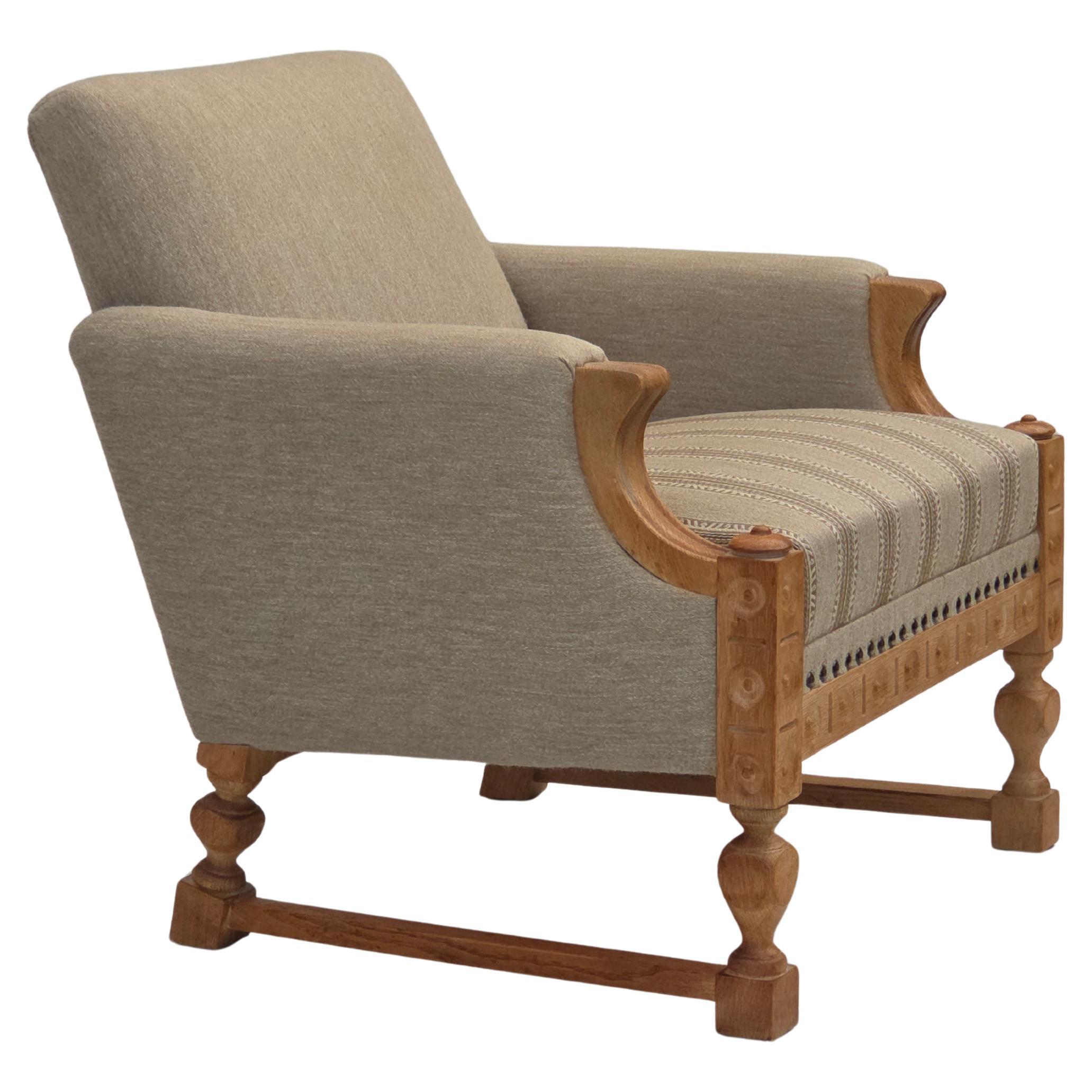 1970, fauteuil danois, laine d'ameublement beige d'origine, bois de chêne massif. en vente