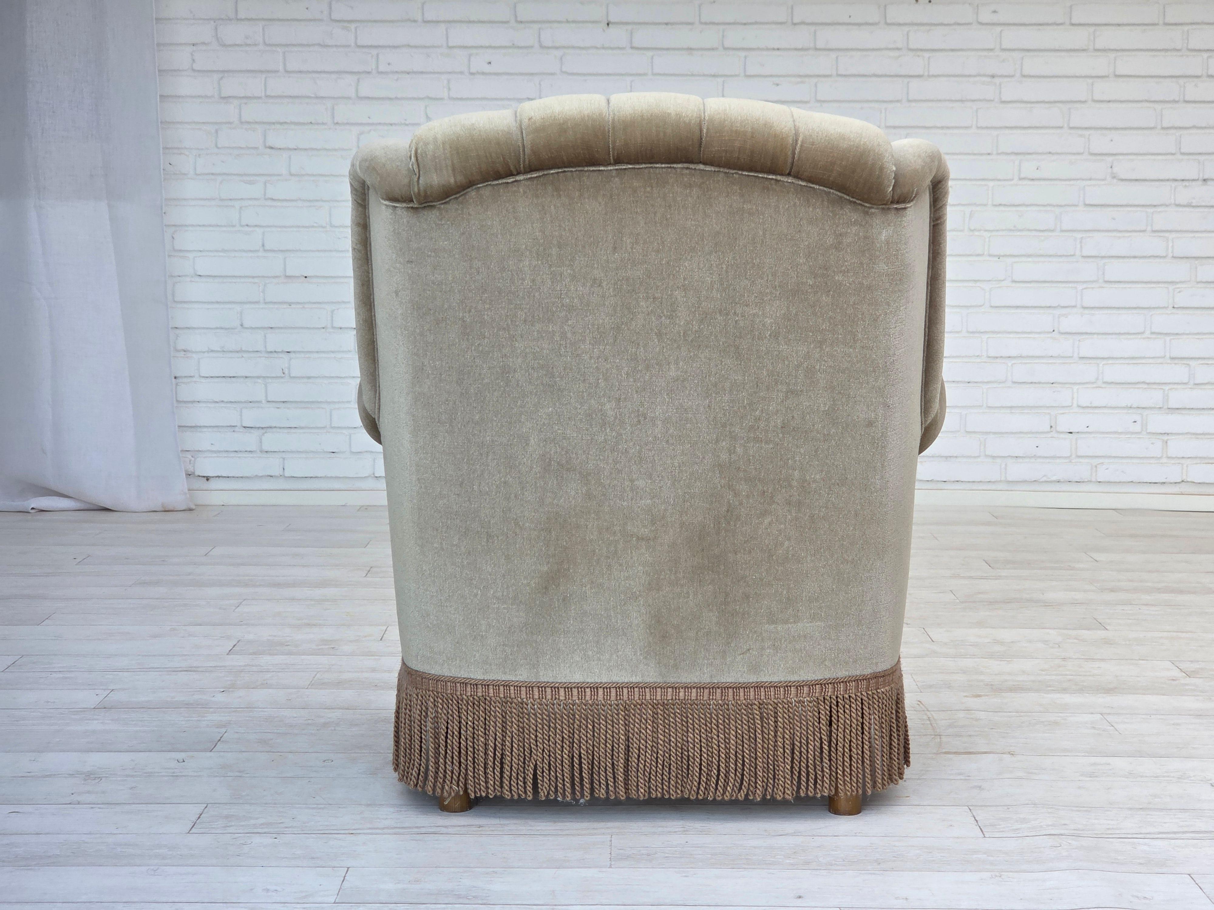 1970s, Fauteuil danois, état d'origine, meuble velours, bois de hêtre. en vente 3