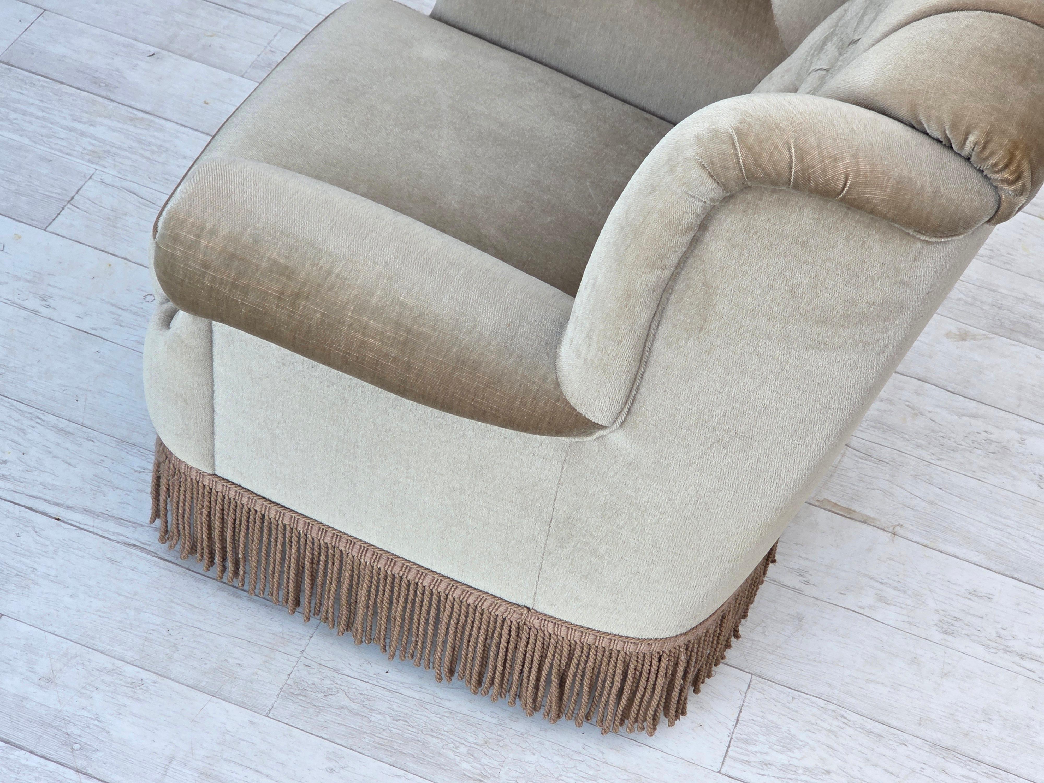 1970s, Fauteuil danois, état d'origine, meuble velours, bois de hêtre. en vente 10