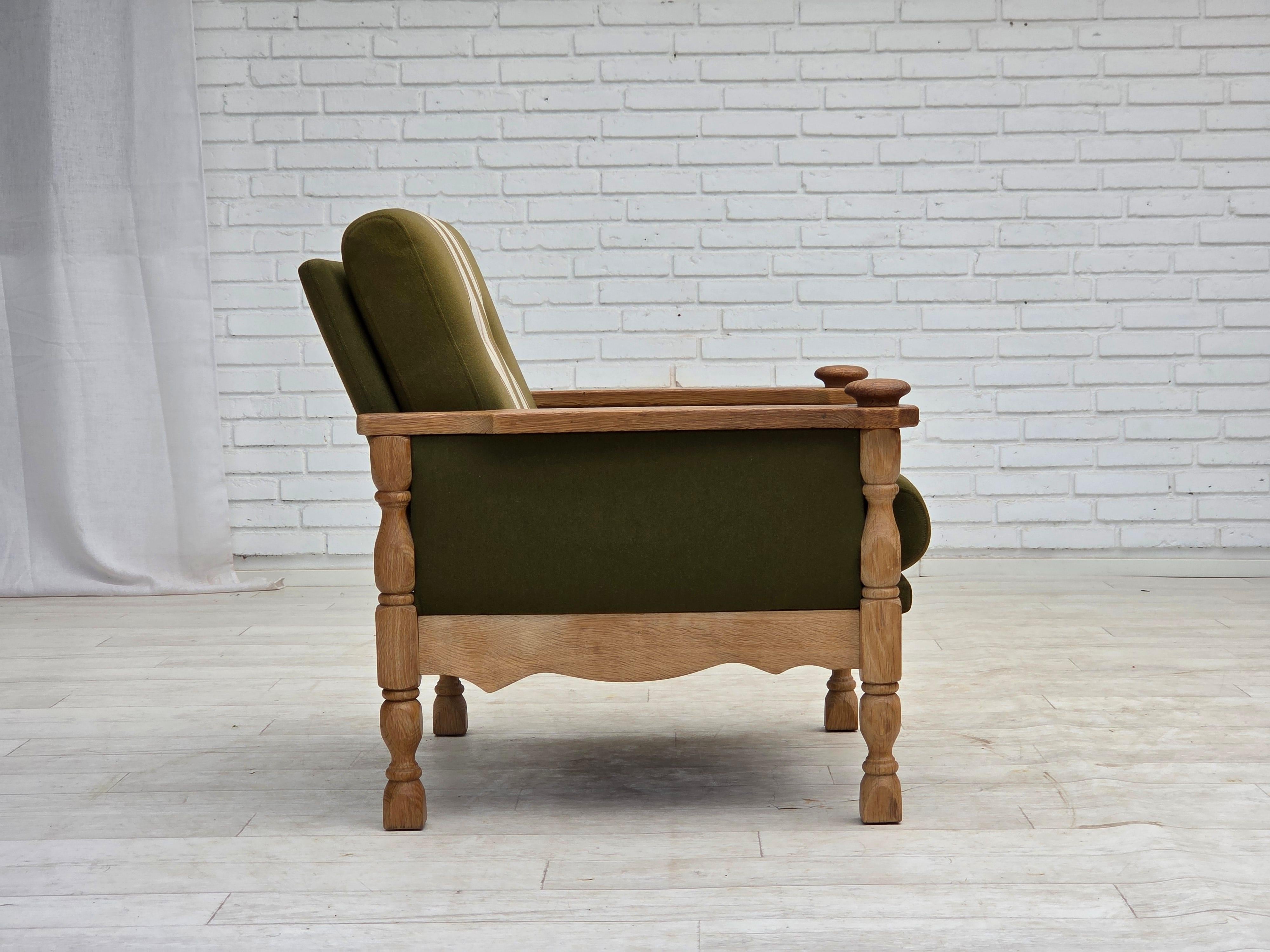 Anni '70, poltrona danese, condizioni originali, mobili in lana, legno massiccio di Oak. In condizioni buone a Tarm, 82