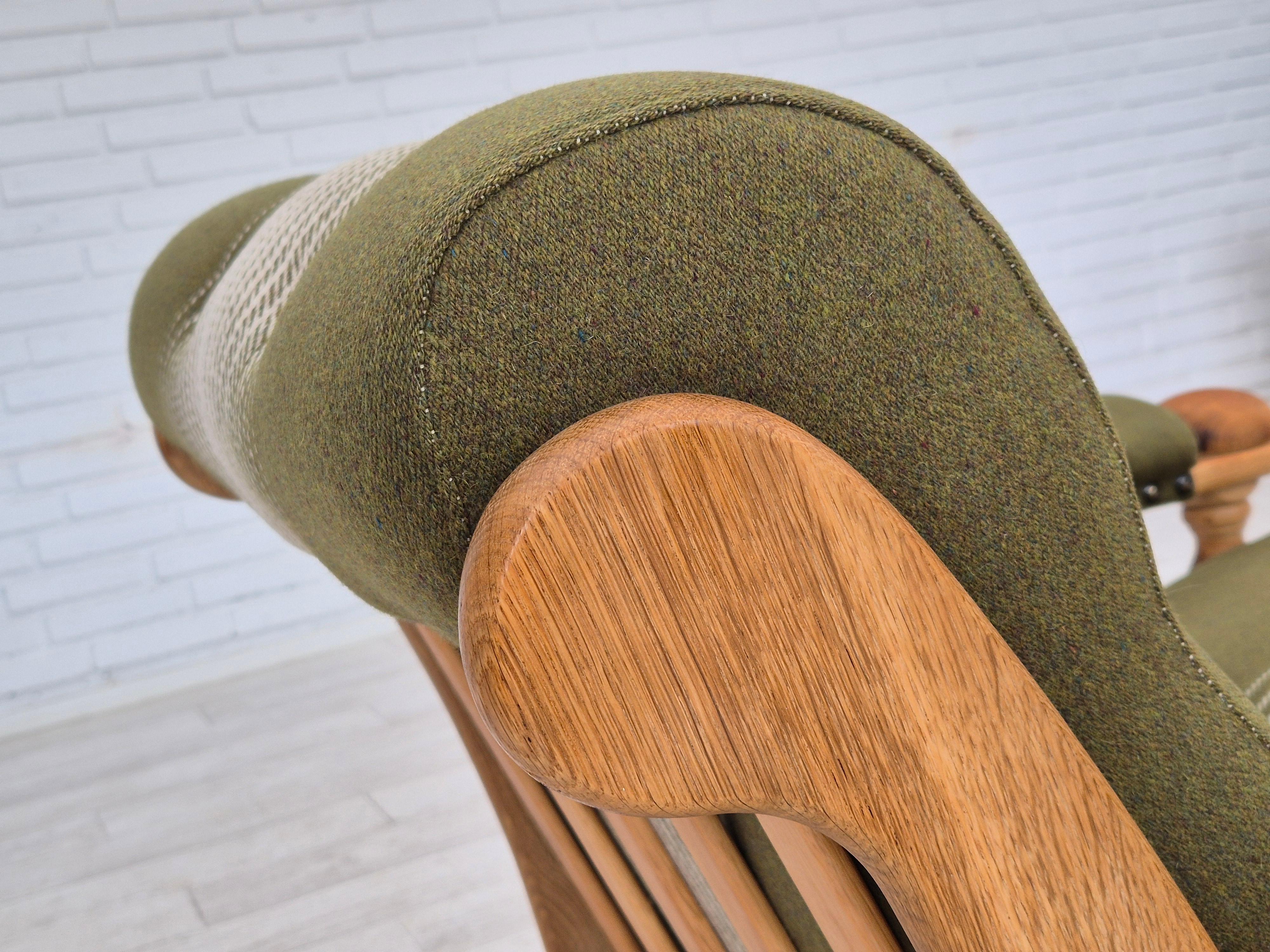 Años 70, sillón danés, estado original, lana, madera maciza de roble. en venta 5