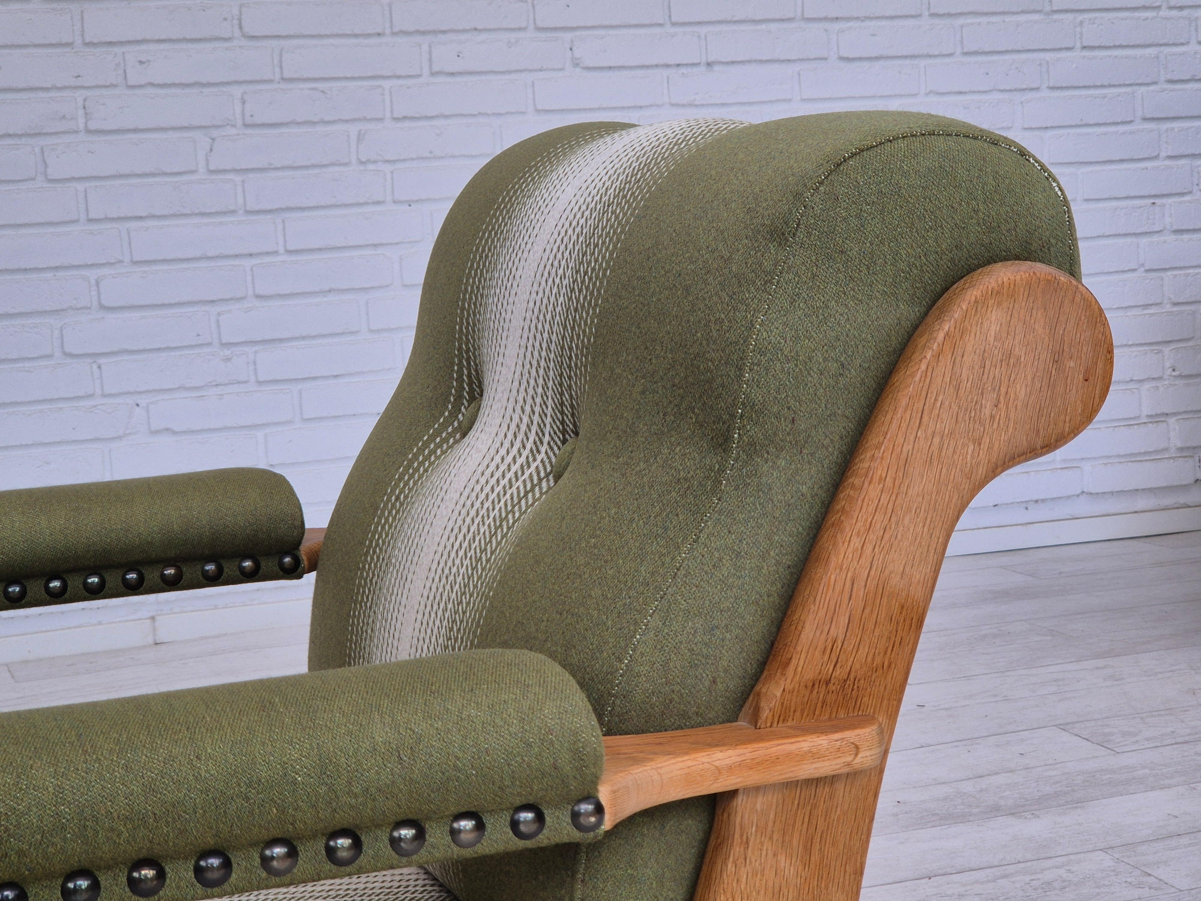 Años 70, sillón danés, estado original, lana, madera maciza de roble. en venta 13