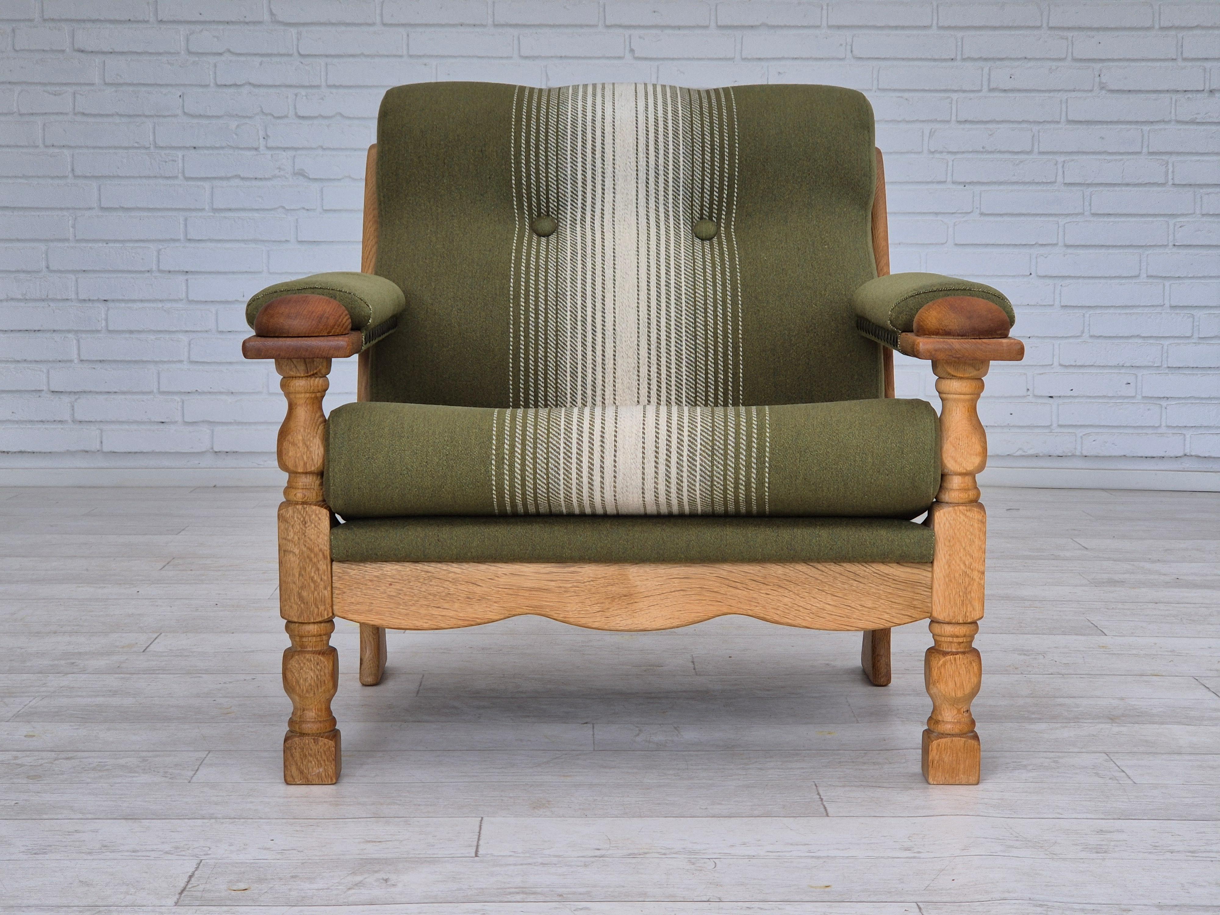 Años 70, sillón danés, estado original, lana, madera maciza de roble. Escandinavo moderno en venta