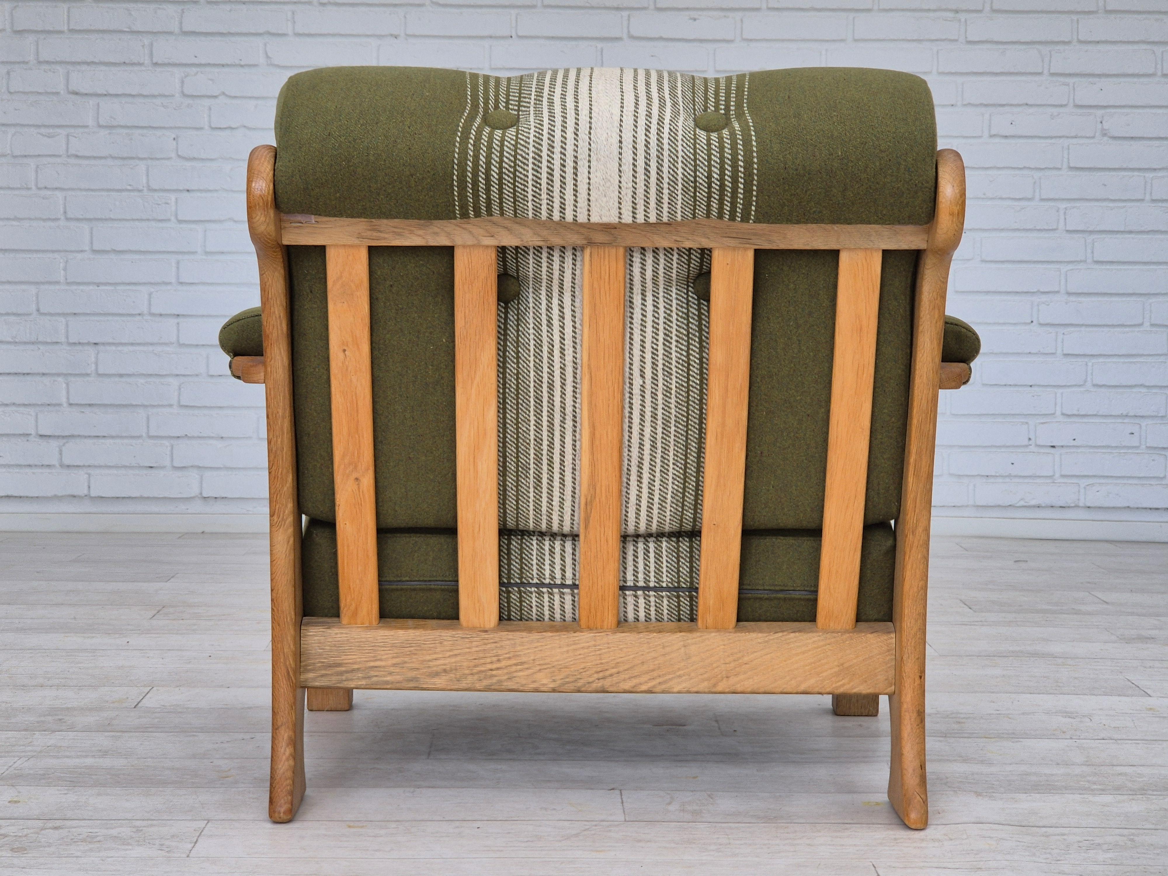 Años 70, sillón danés, estado original, lana, madera maciza de roble. en Bueno estado para la venta en Tarm, 82