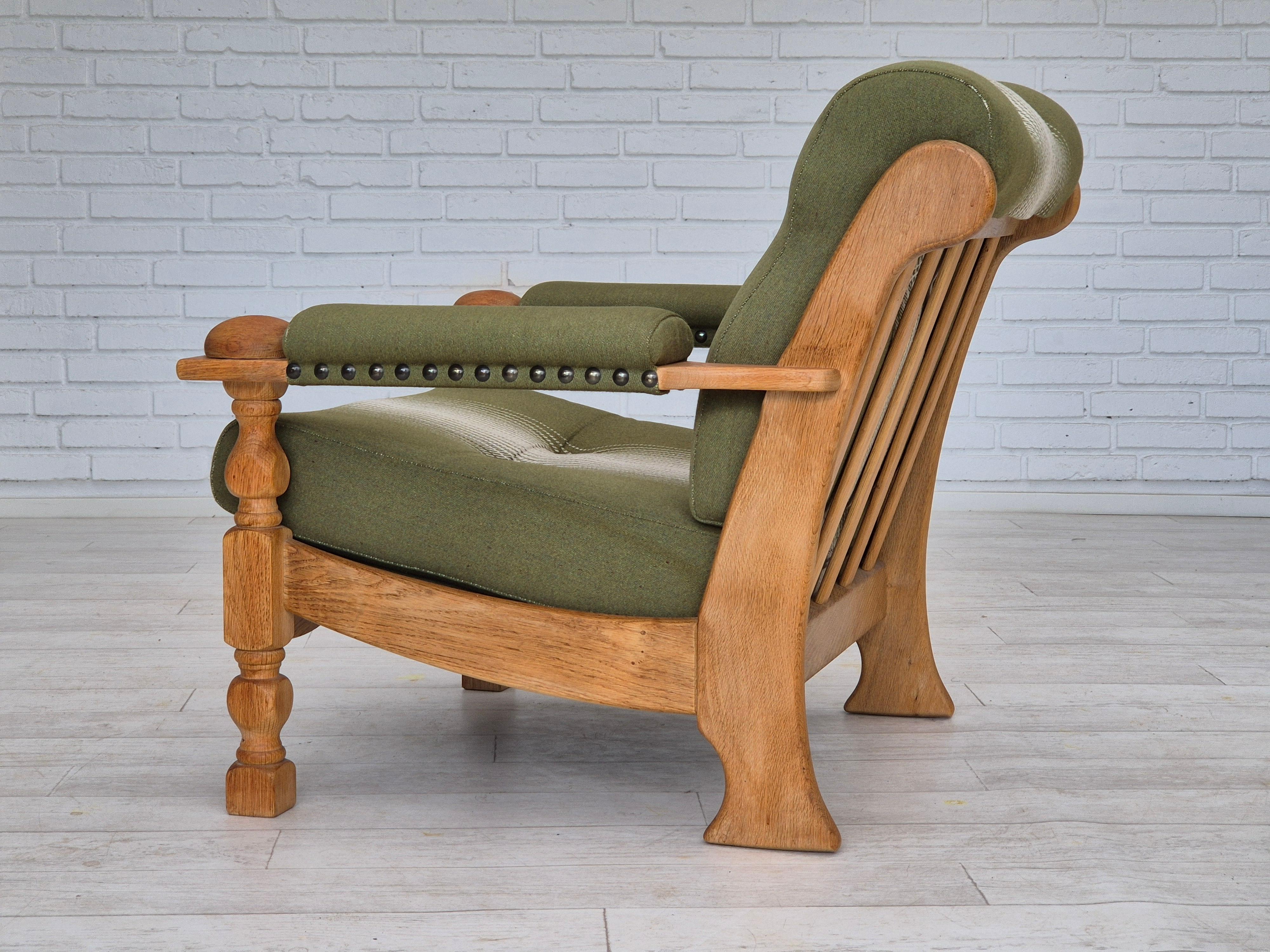 Años 70, sillón danés, estado original, lana, madera maciza de roble. finales del siglo XX en venta