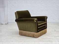Fauteuil danois des années 1970, velours d'ameublement vert d'origine.
