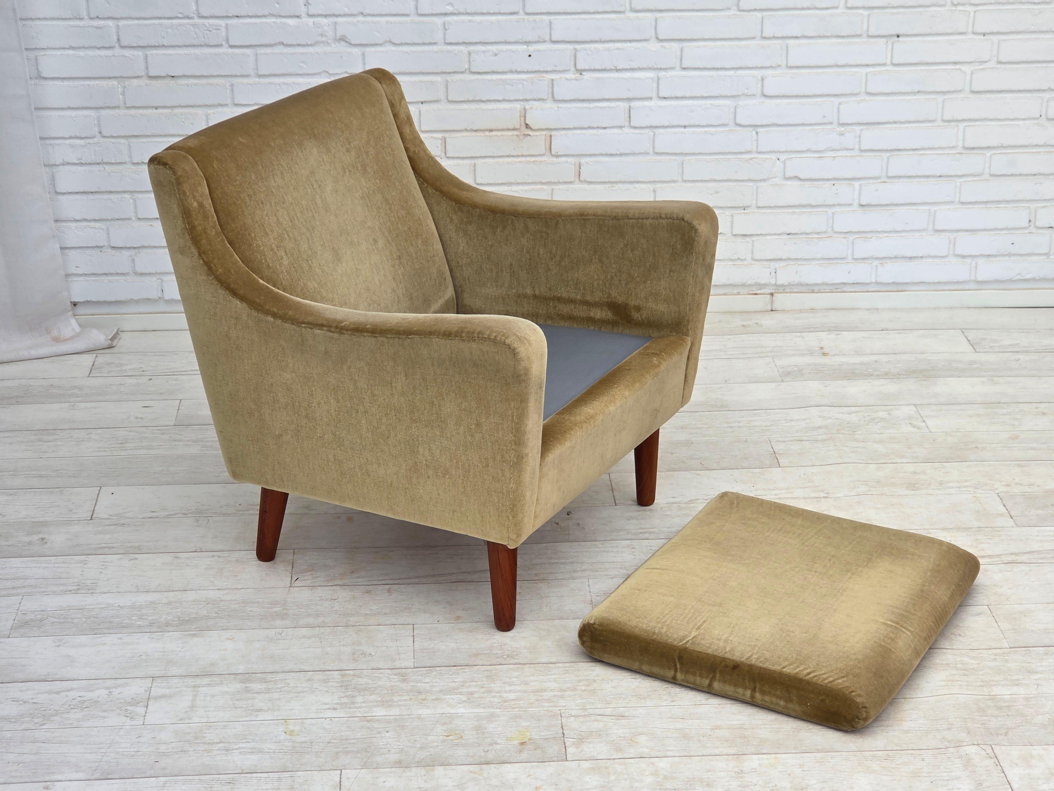 Fauteuil danois des années 1970, velours vert d'origine, pieds en bois de teck. en vente 7