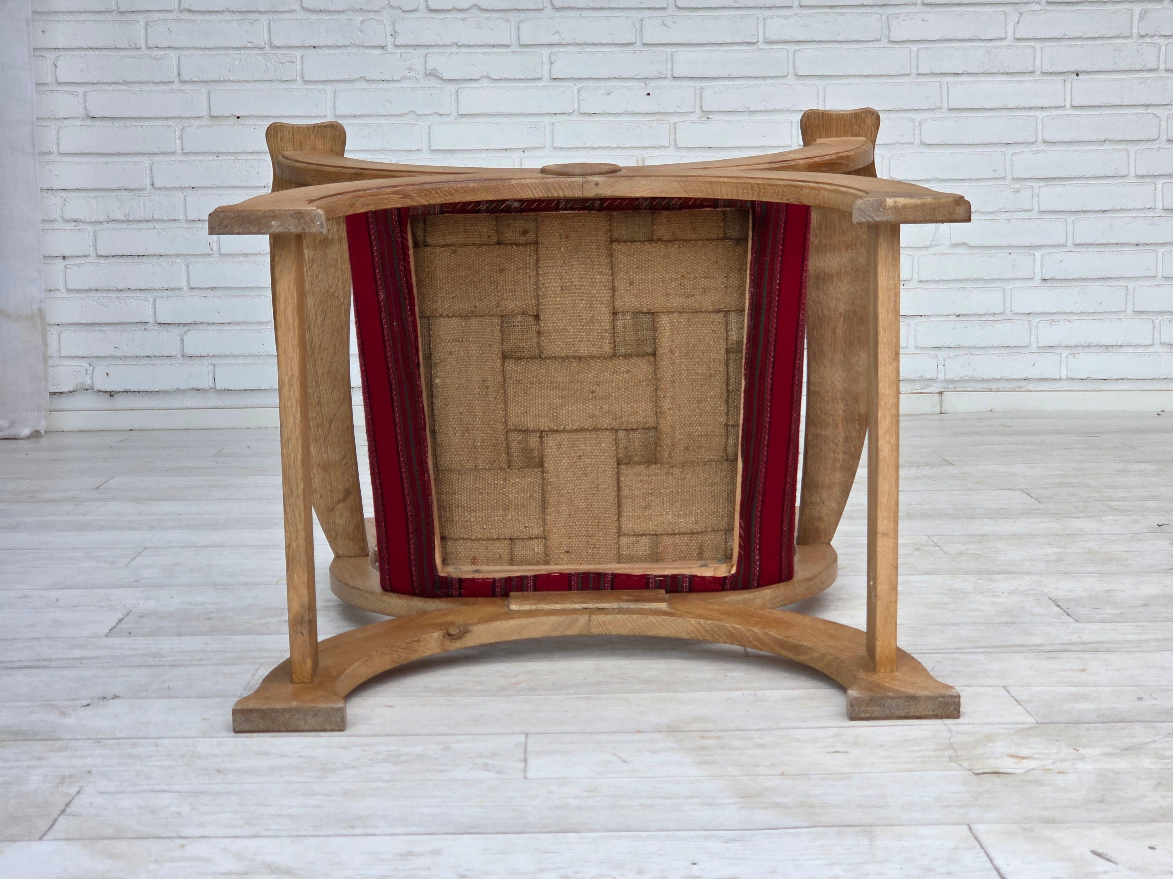 1970er, dänischer Sessel, original rote Möbelwolle, massives Eichenholz. im Angebot 12