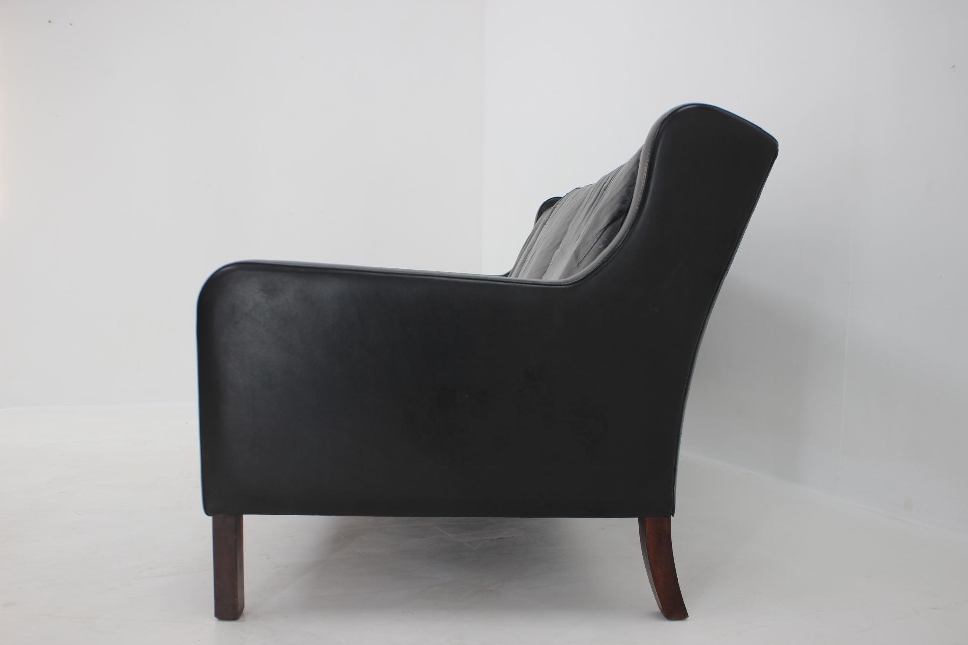 Late 20th Century 1970s Danish Black Leather 3-Seater Sofa For Sale