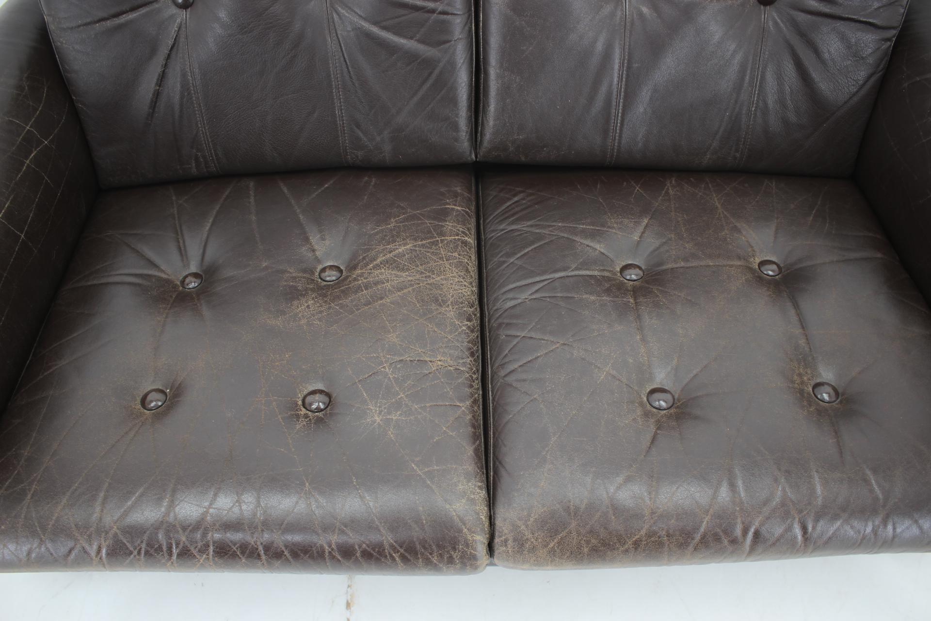 1970s Danish Brown Leather 2 Seater Sofa For Sale 12