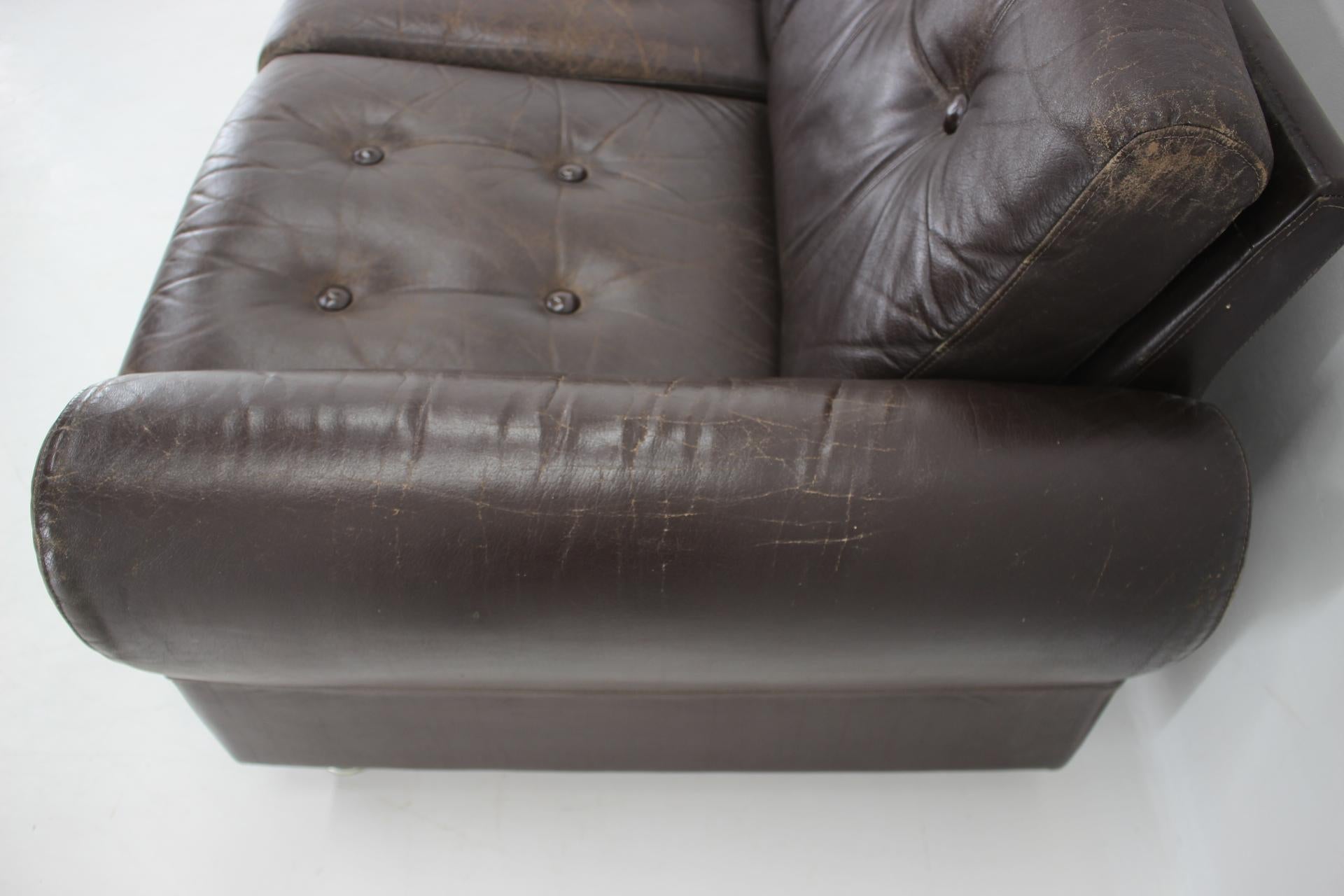 1970s Danish Brown Leather 2 Seater Sofa For Sale 13