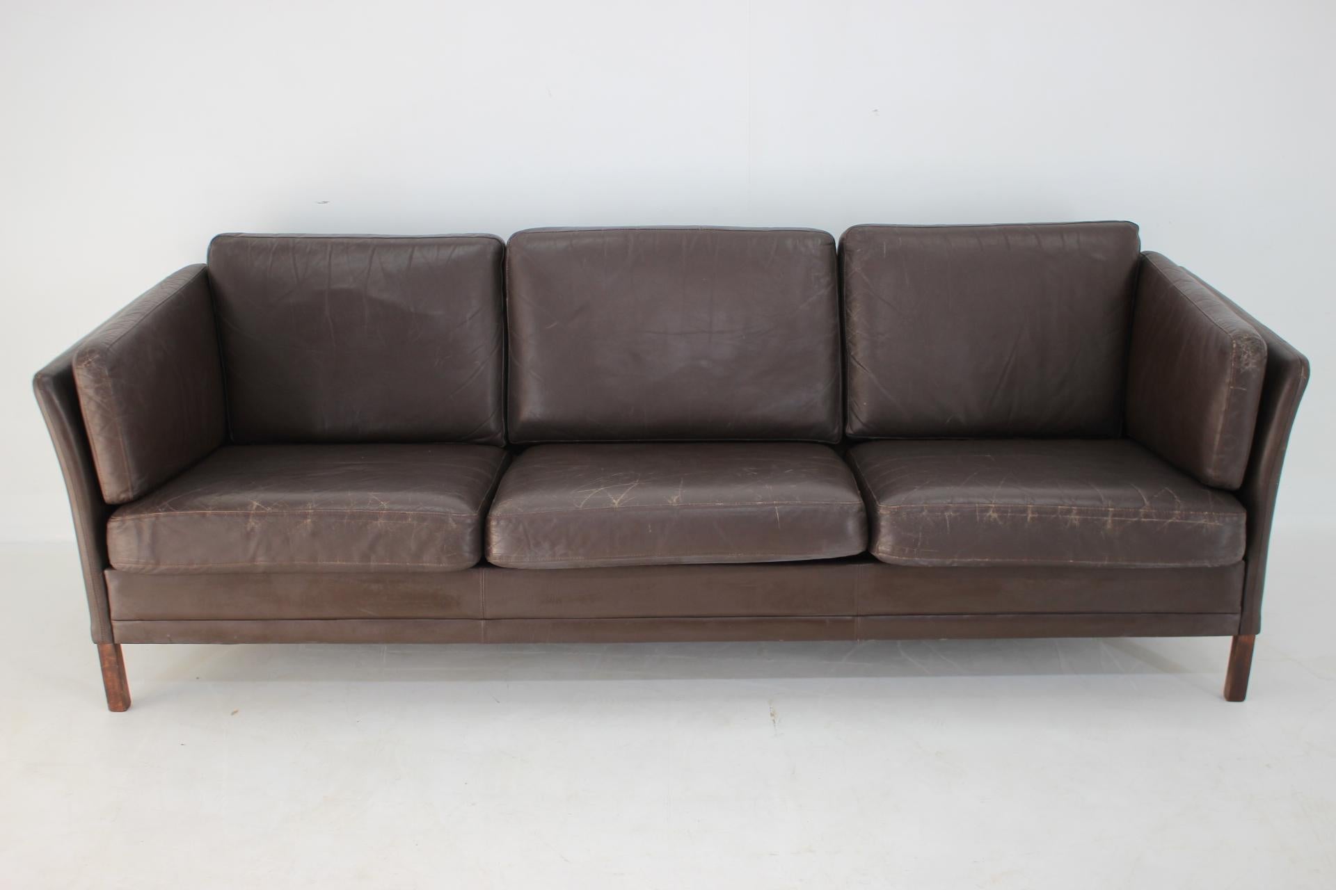 Mid-Century Modern 1970s Danish Brown Leather 3-Seater Sofa For Sale