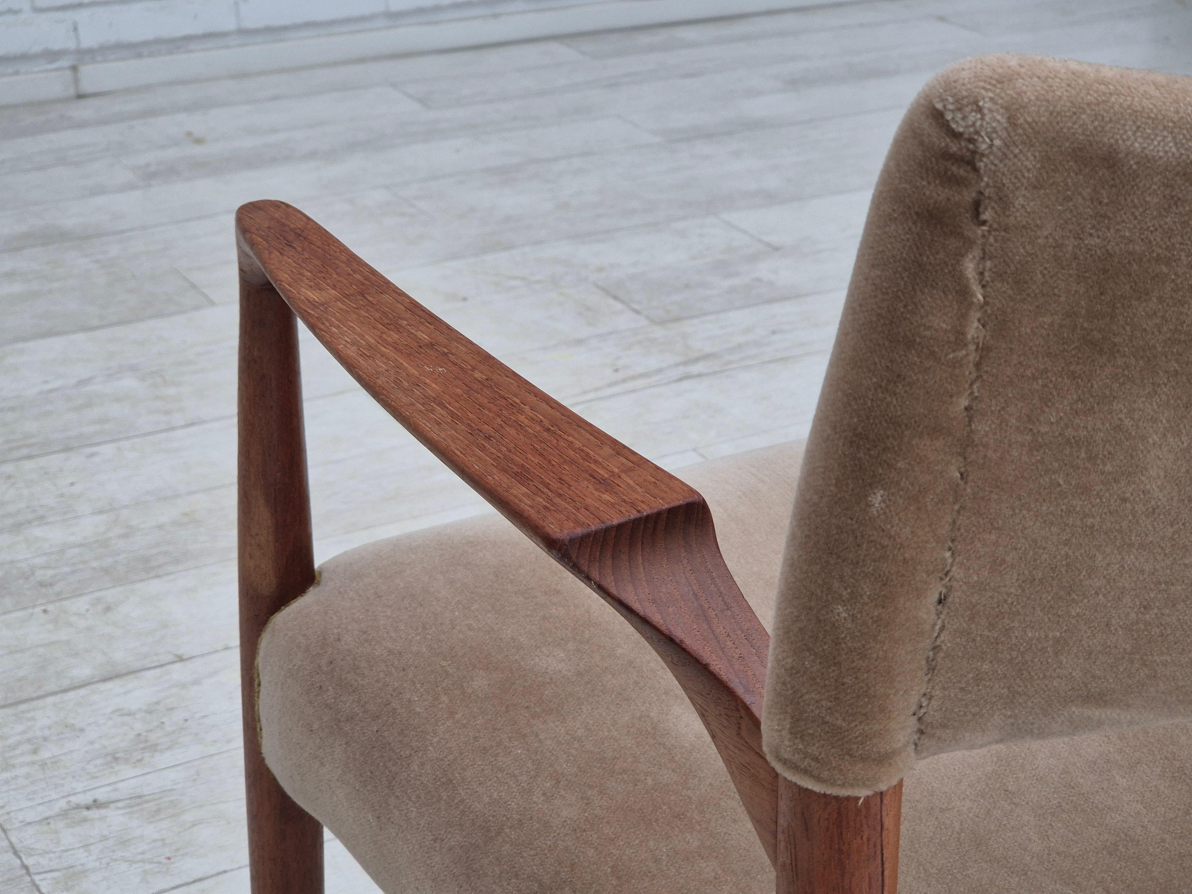 1970s, Danish chair, solid teak wood, furniture velour. For Sale 6