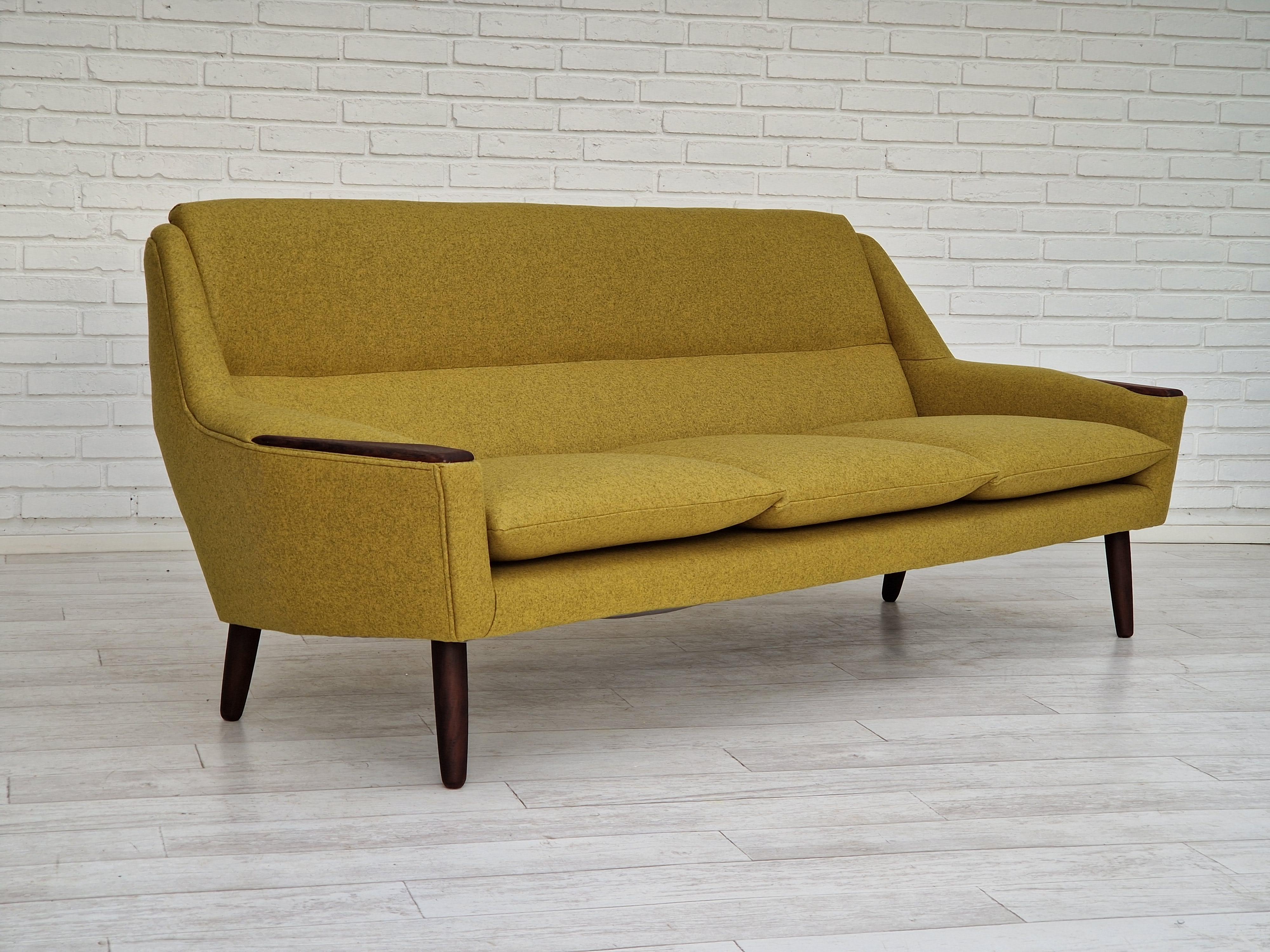 1970s, Danish Design, 3-Seater Sofa, Completely Reupholstered, Furniture Wool In Good Condition In Tarm, 82