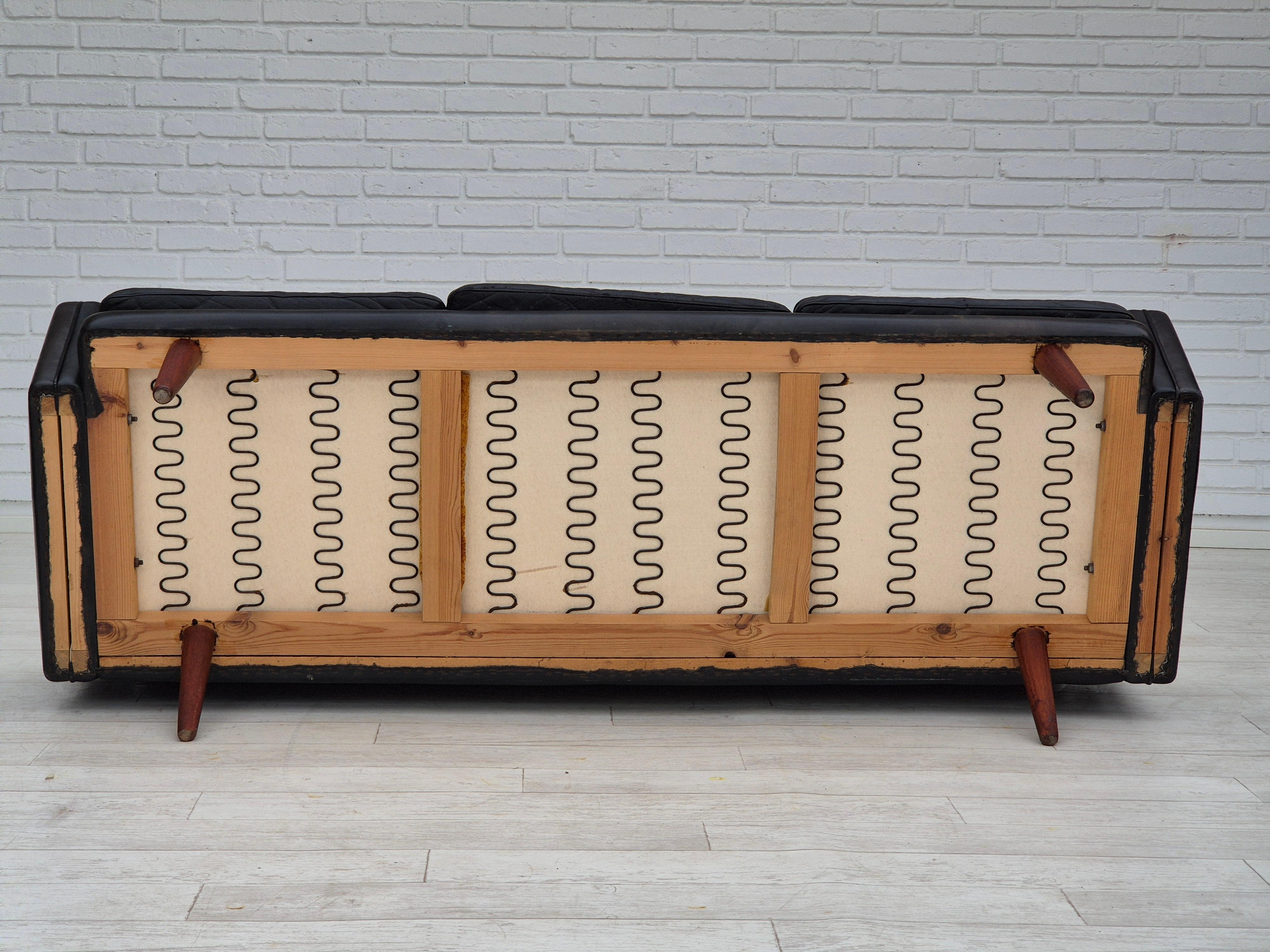 1970, design danois, canapé à 3 places, état d'origine, cuir, bois de teck. en vente 8