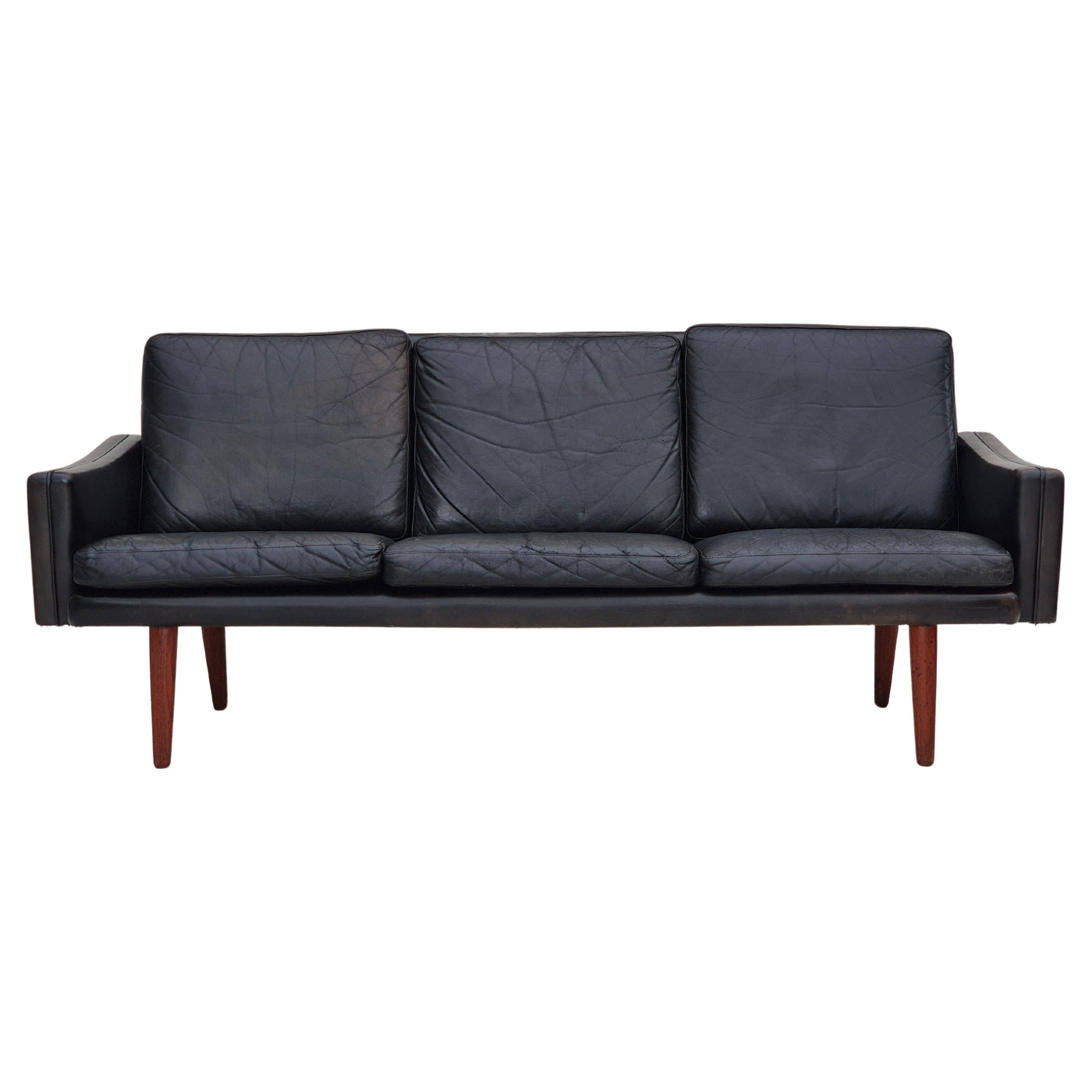 Anni '70, design danese, divano a 3 posti, condizioni originali, pelle, legno di teak.
