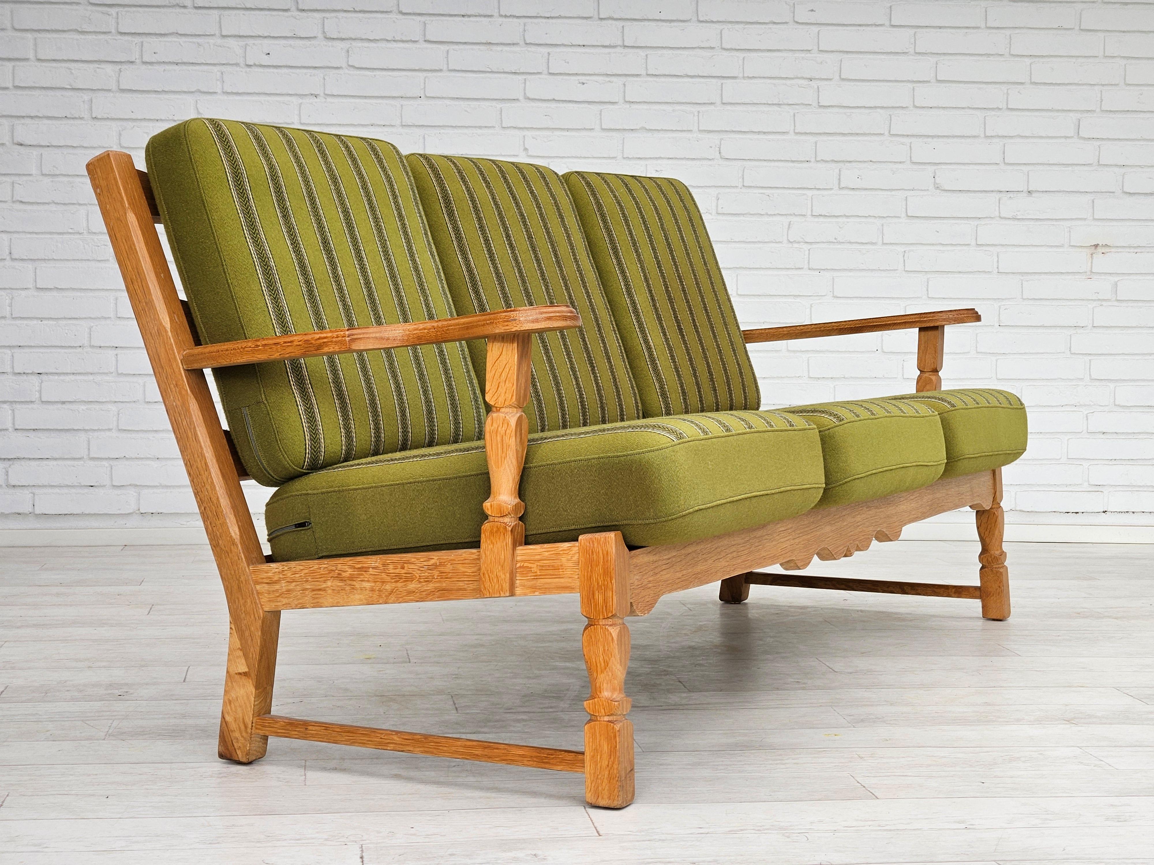 1970s, Danish design, 3 seater sofa, original condition, solid oak wood, furni In Good Condition For Sale In Tarm, 82