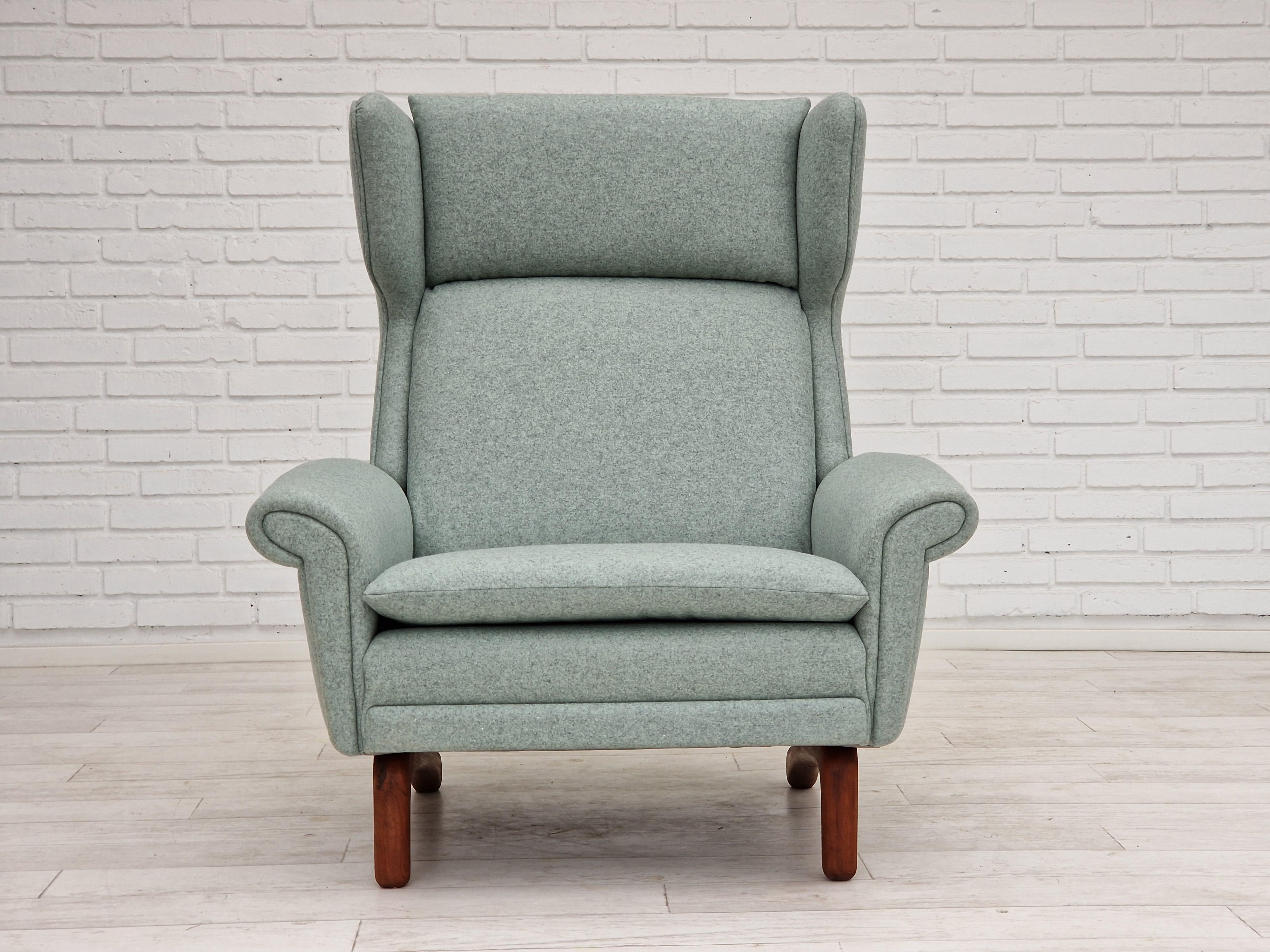 1970, design danois par Aage Christiansen pour Eran Møbler, fauteuil restauré. en vente 3