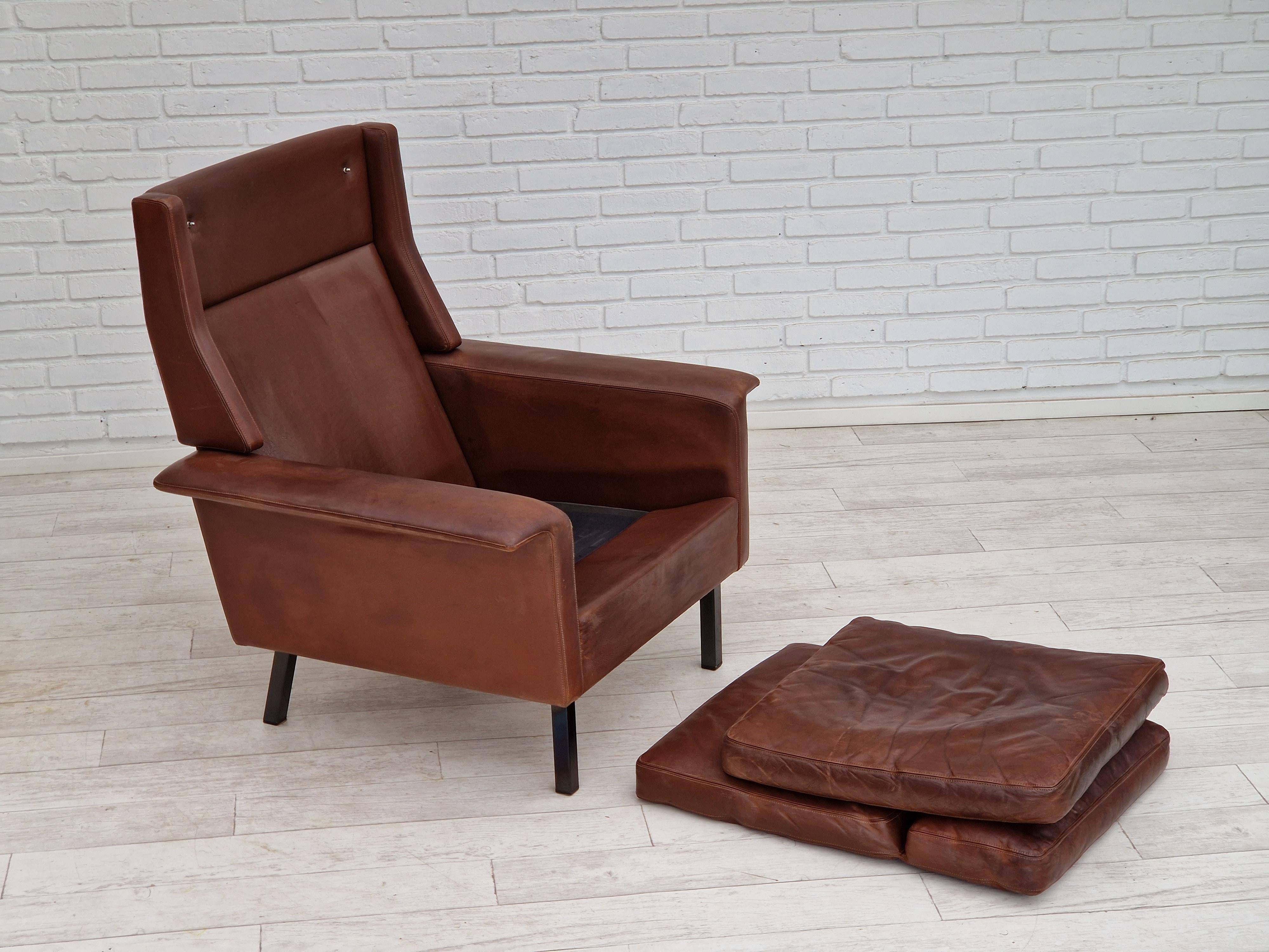 1970s, Danish design by Arne Vodder for Fritz Hansen, leather, original. For Sale 7