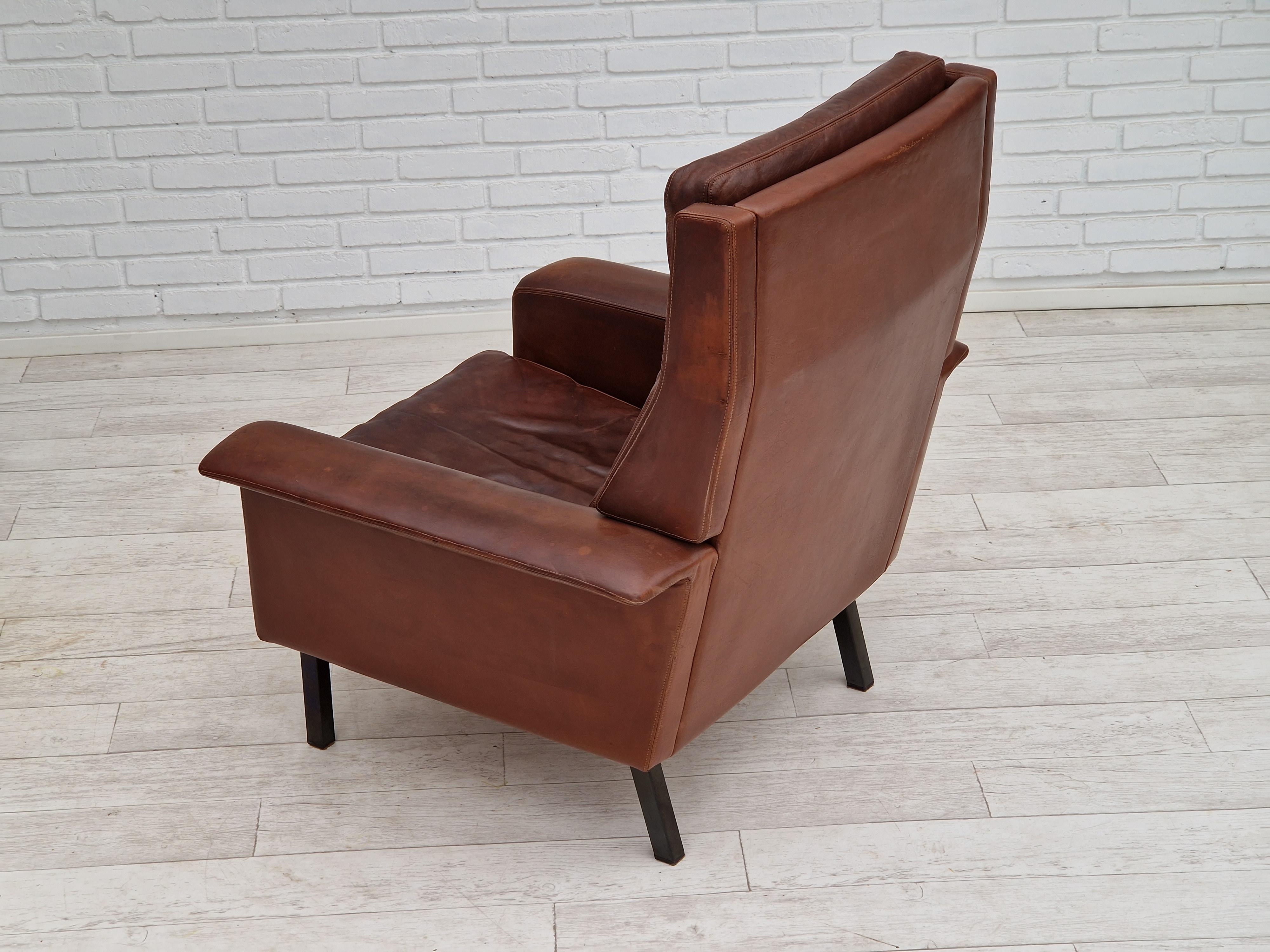 1970s, Danish design by Arne Vodder for Fritz Hansen, leather, original. For Sale 3