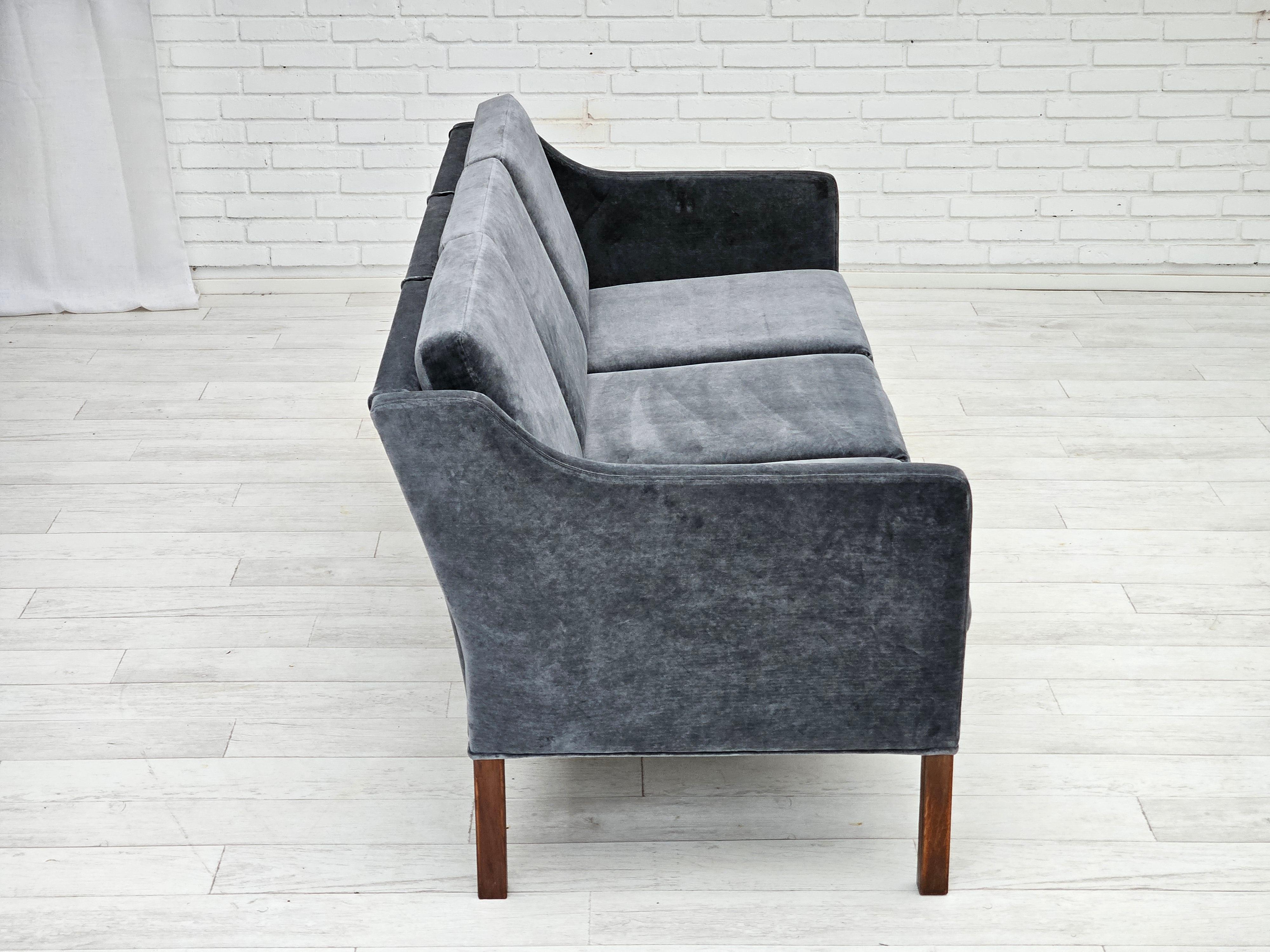 1970er Jahre, dänisches Design von Børge Mogensen, 3-sitziges Sofa Modell 2523, restauriert. (Dänisch) im Angebot
