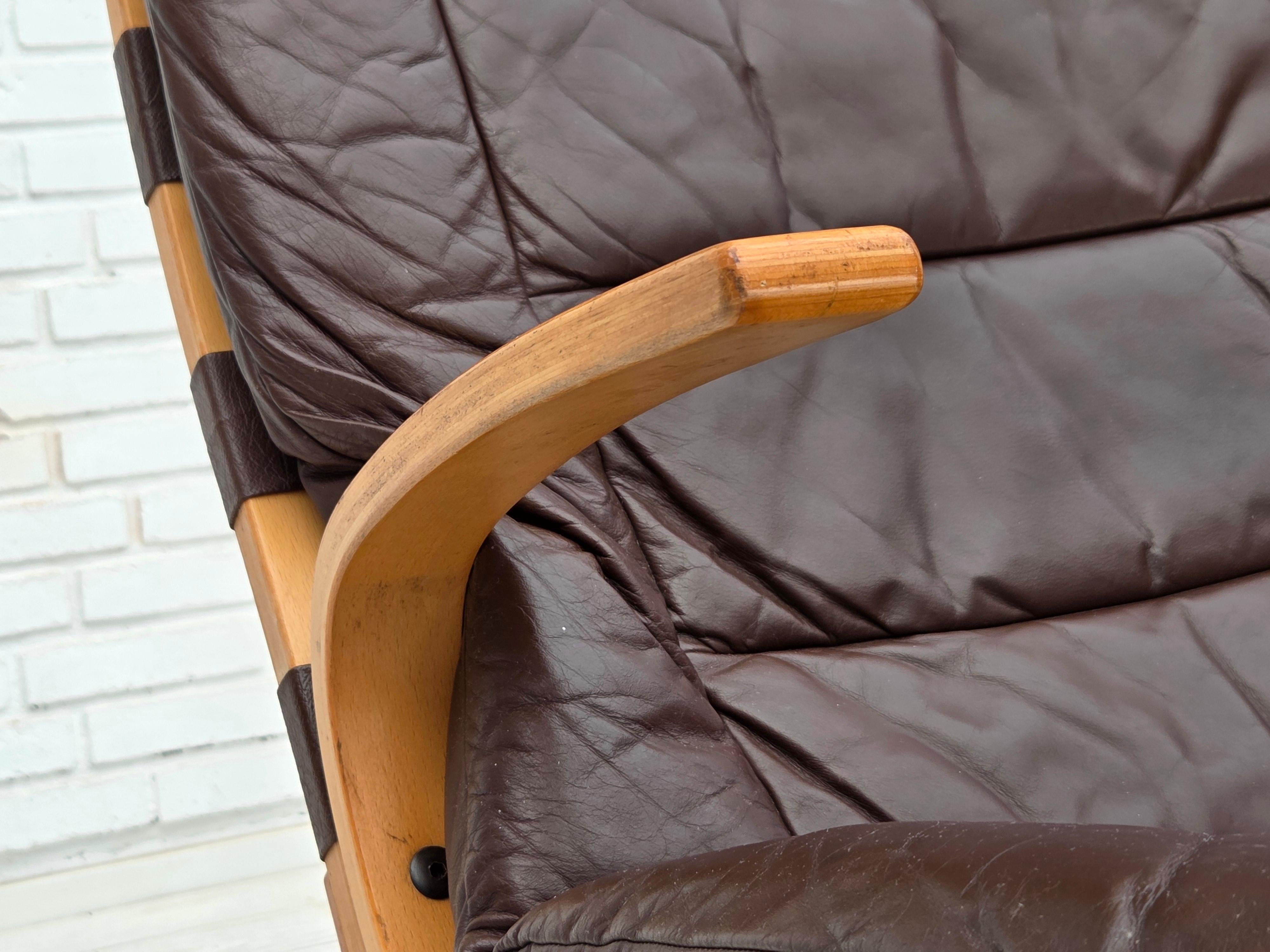 1970s, Danish design by Farstrup, set of 2 armchairs, furniture leather. For Sale 9