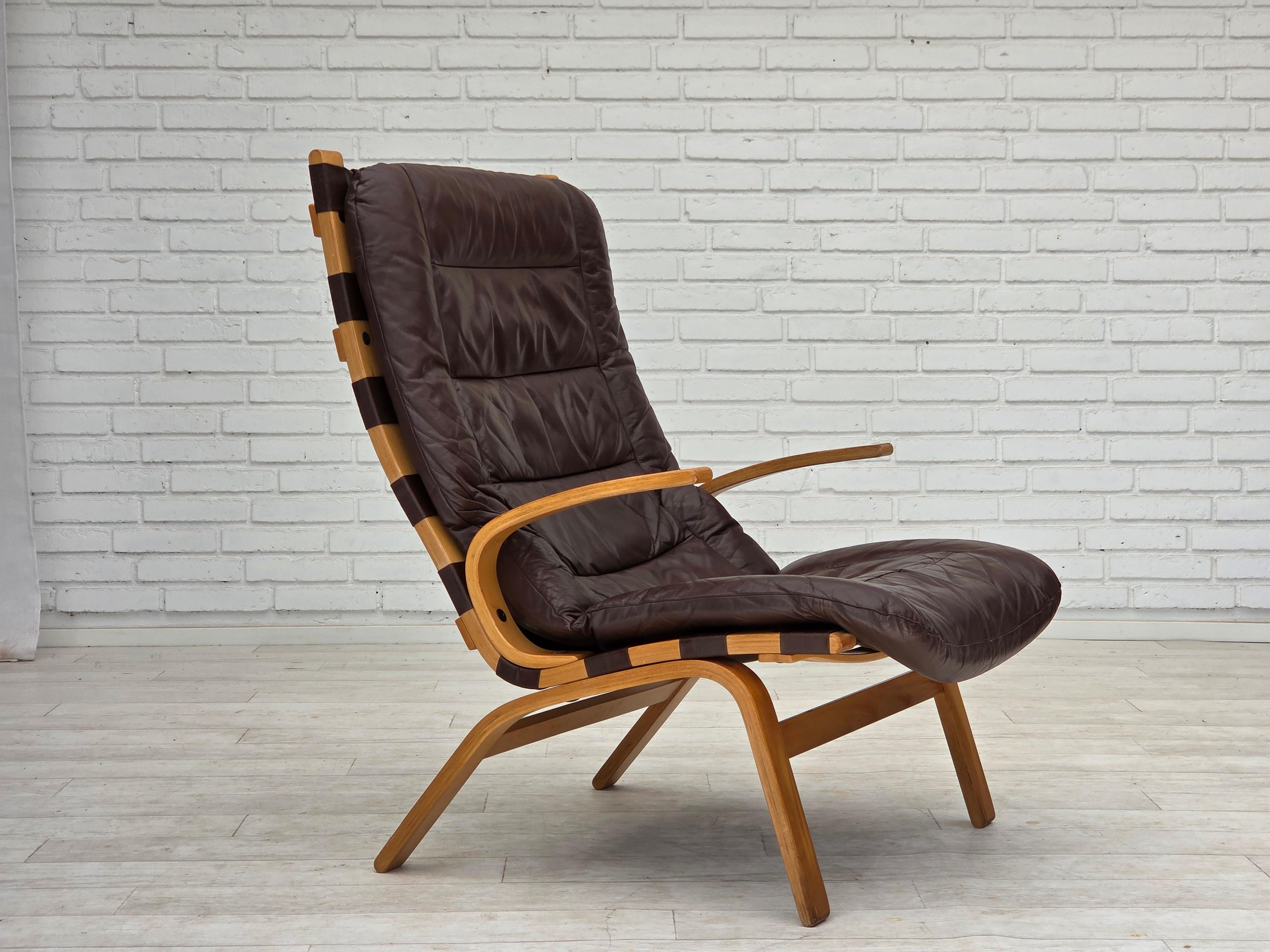 Leather 1970s, Danish design by Farstrup, set of 2 armchairs, furniture leather. For Sale