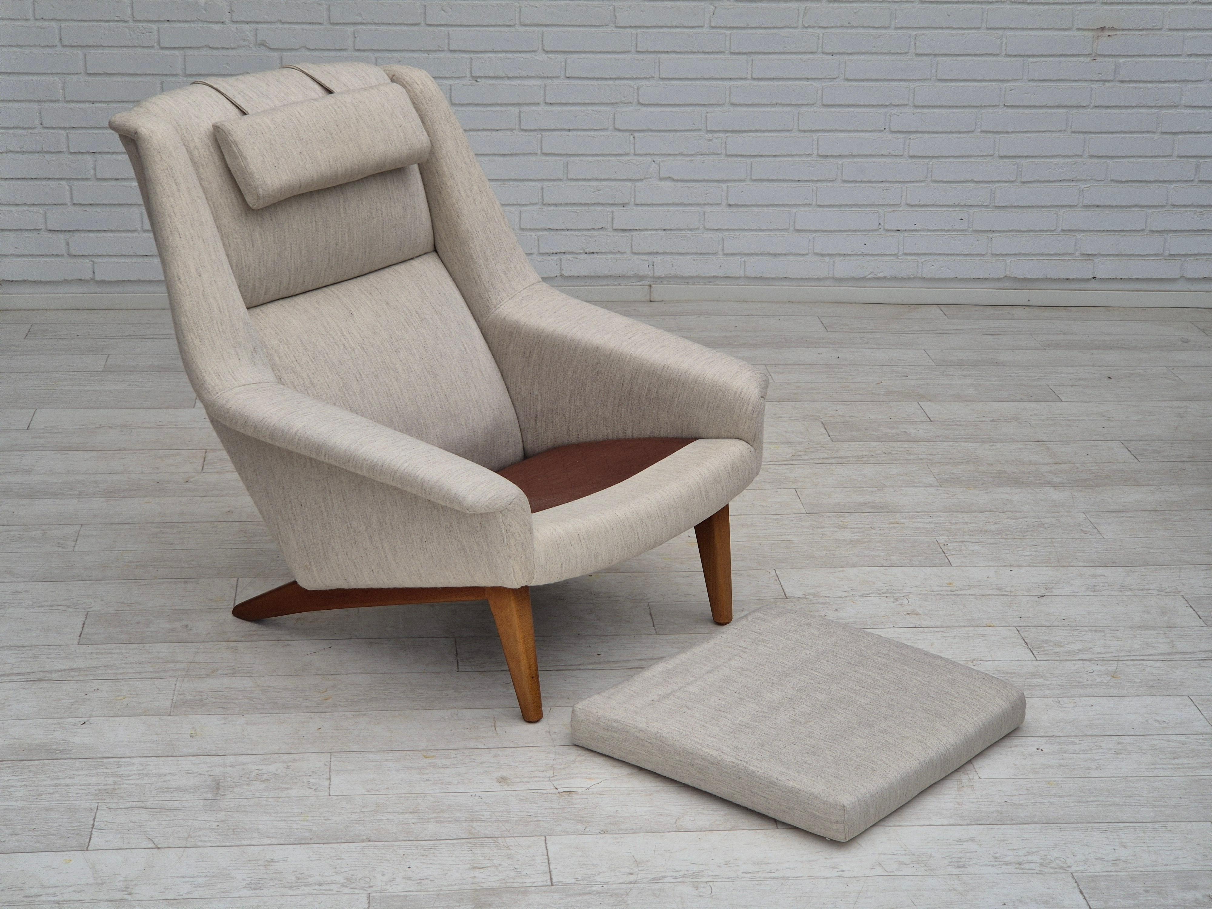 1970s, Danish design by Folke Ohlsson, chair model 4410 for Fritz Hansen, wool. 7