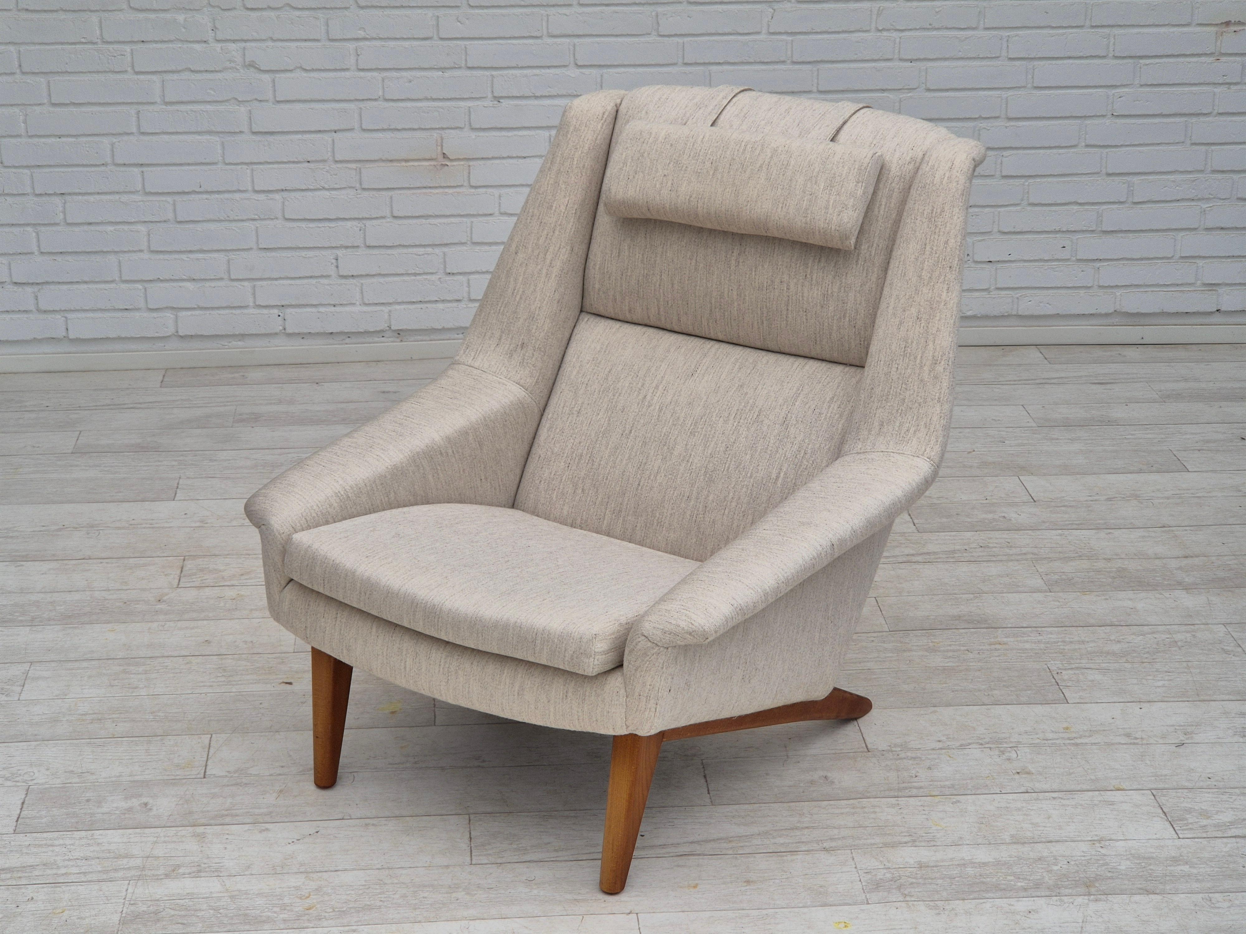 1970s, Danish design by Folke Ohlsson, chair model 4410 for Fritz Hansen, wool. 9