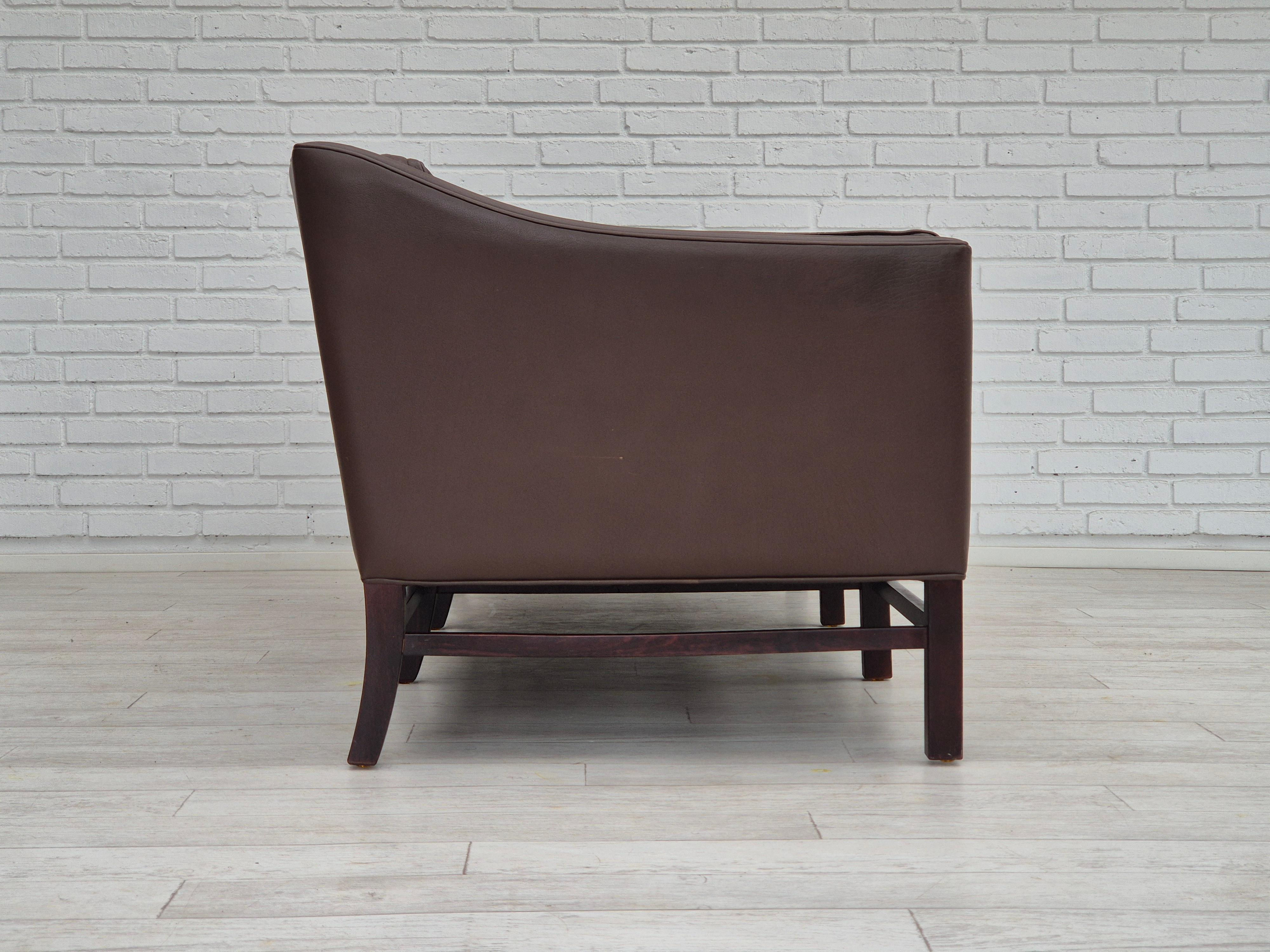 1970er Jahre, dänisches Design von Georg Thams für Grant Møbelfabrik, 3-sitziges Sofa. (Dänisch) im Angebot