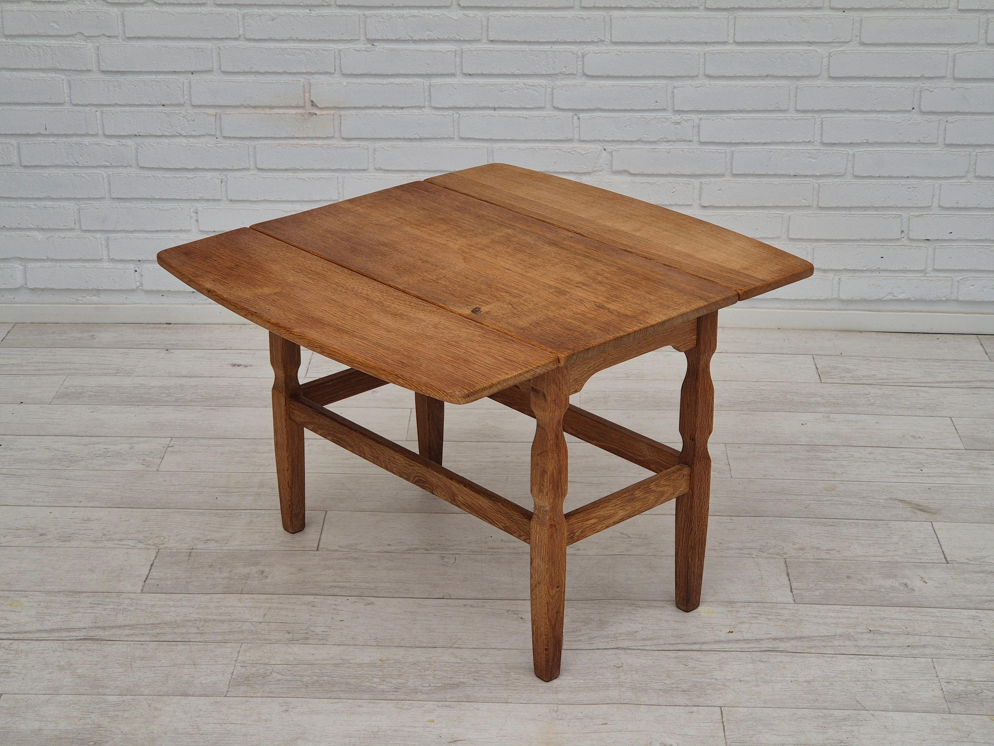 Danois Années 1970, design danois de Henning Kjærnulf pour EG Kvalitetsmøbel, table de canapé. en vente