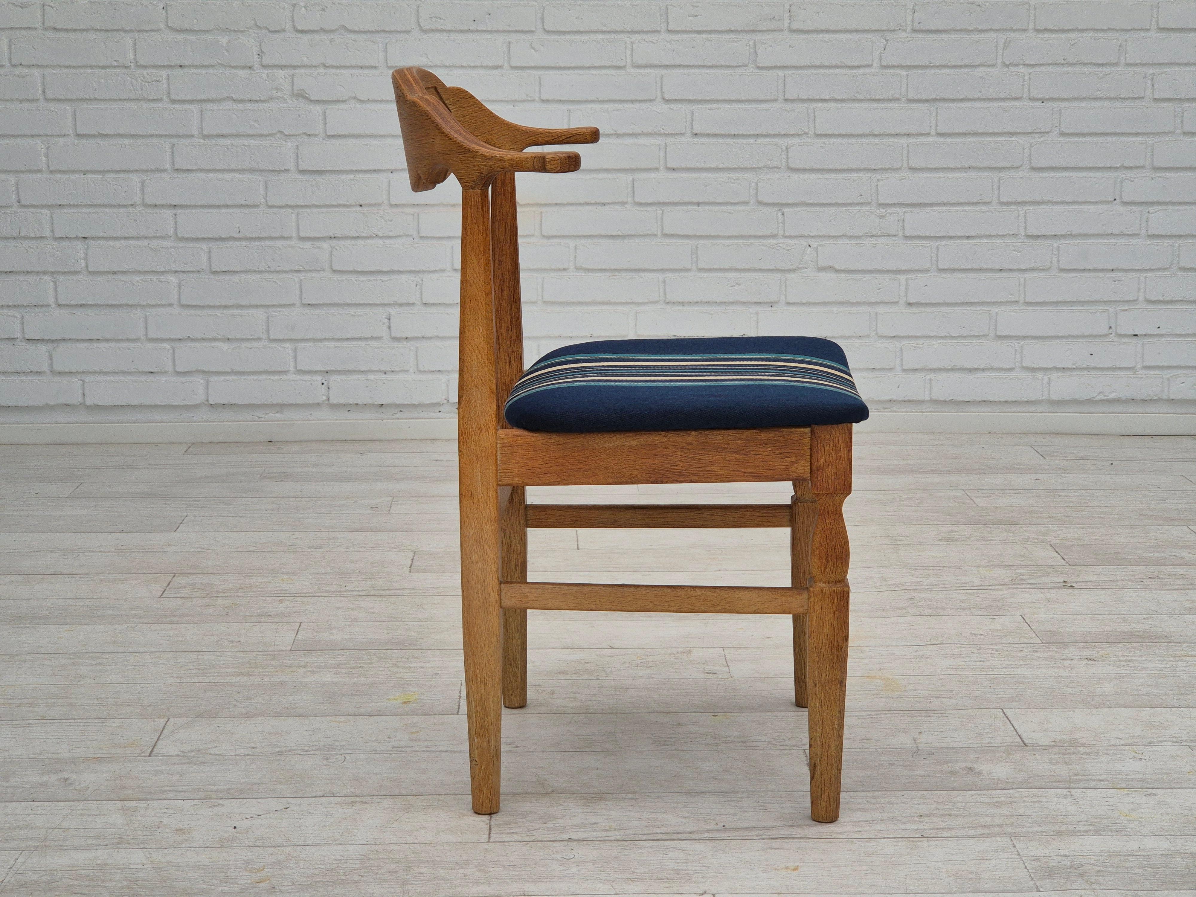 Anni '70, design danese di Henning Kjærnulf, set di 4 sedie da pranzo. In condizioni buone in vendita a Tarm, 82
