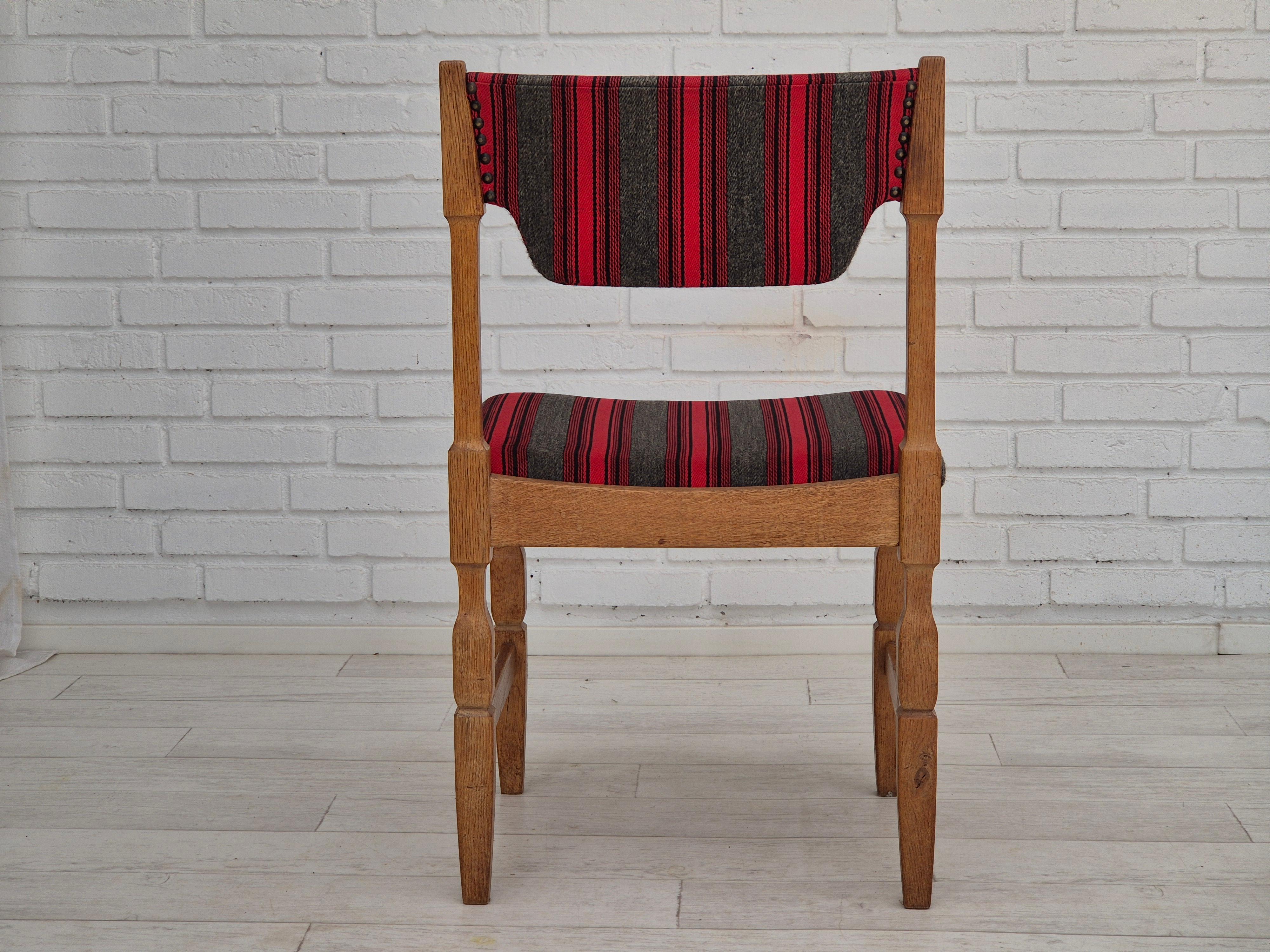 Anni '70, design danese di Henning Kjærnulf, set di 4 sedie da pranzo, originali. In condizioni buone in vendita a Tarm, 82