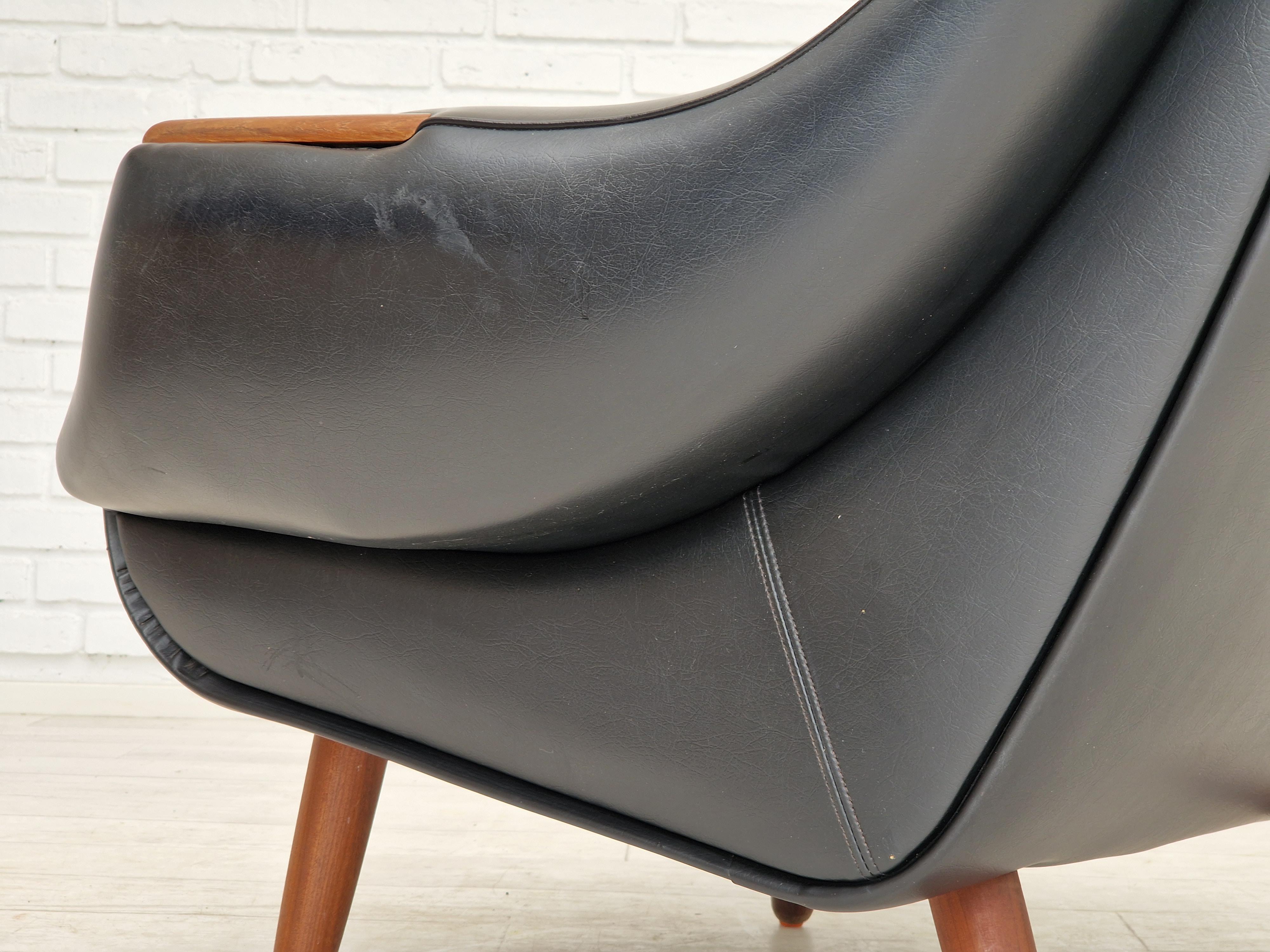 1970s, Danish design by Henry Walter Klein for Bramin Møbler, armchair. For Sale 3