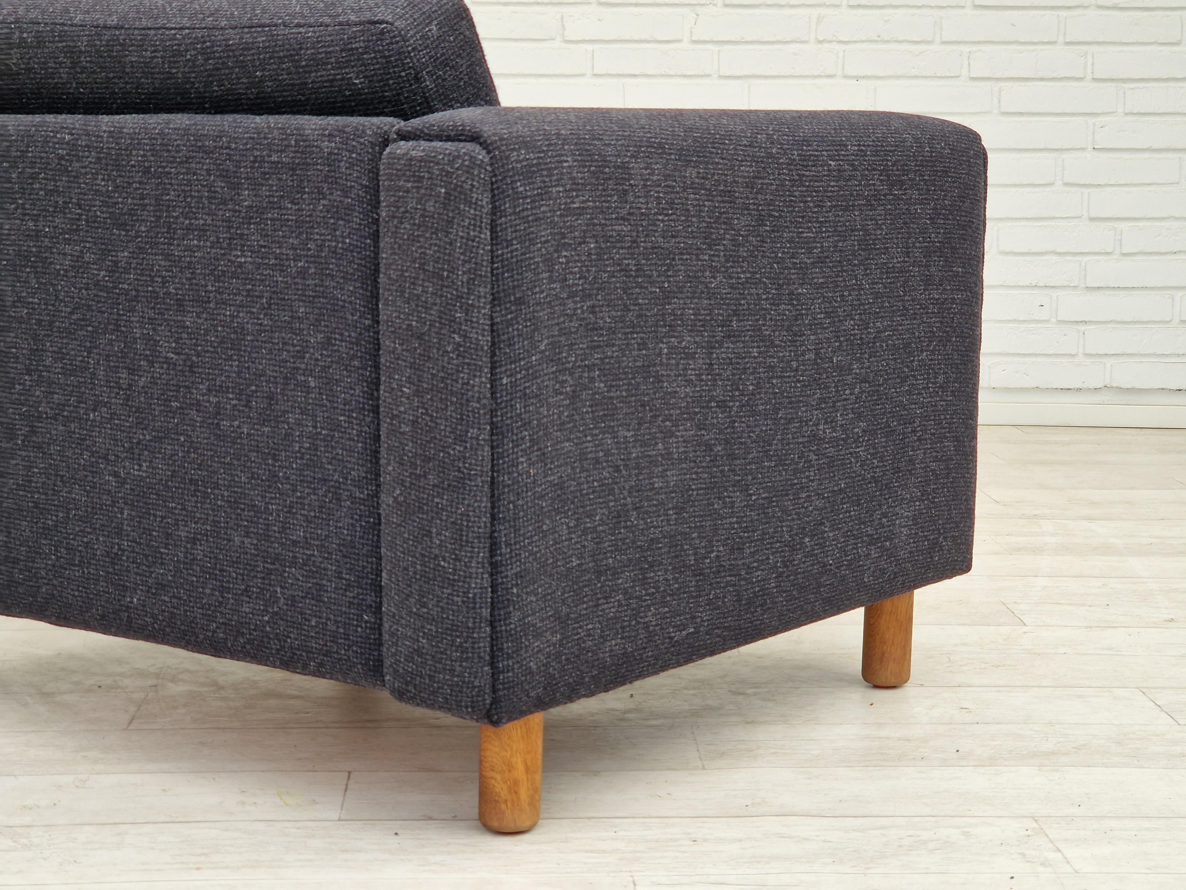 1970s, Danish design by H.J. Wegner, reupholstered armchair, model GE300. For Sale 8