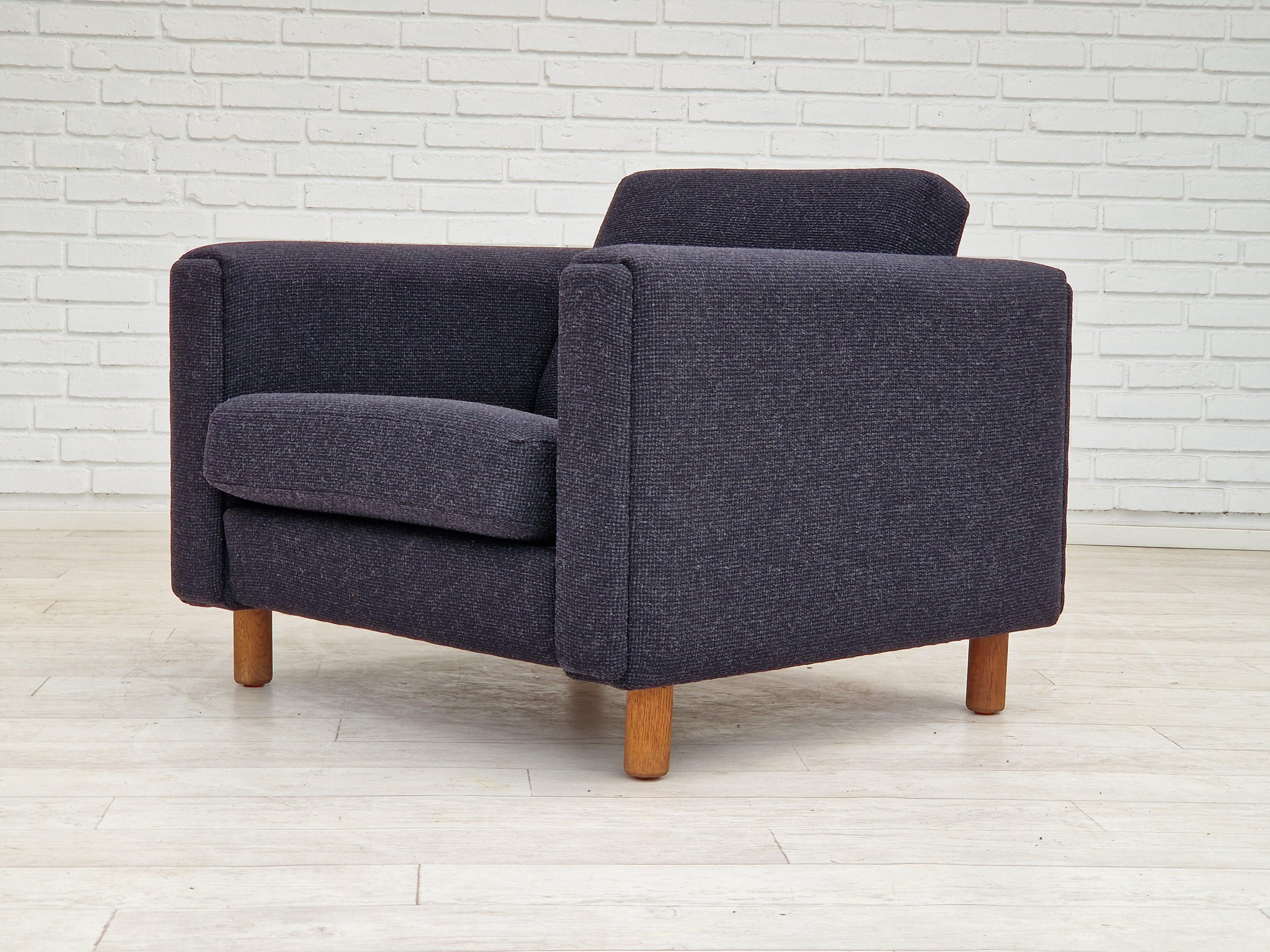 Scandinavian Modern 1970s, Danish design by H.J. Wegner, reupholstered armchair, model GE300. For Sale