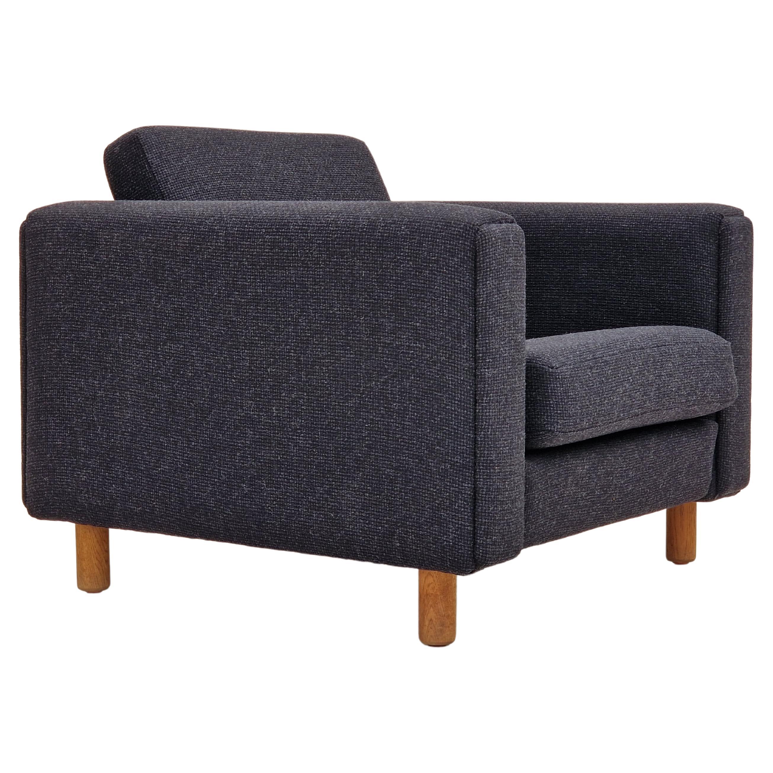 1970s, Danish design by H.J. Wegner, reupholstered armchair, model GE300. For Sale