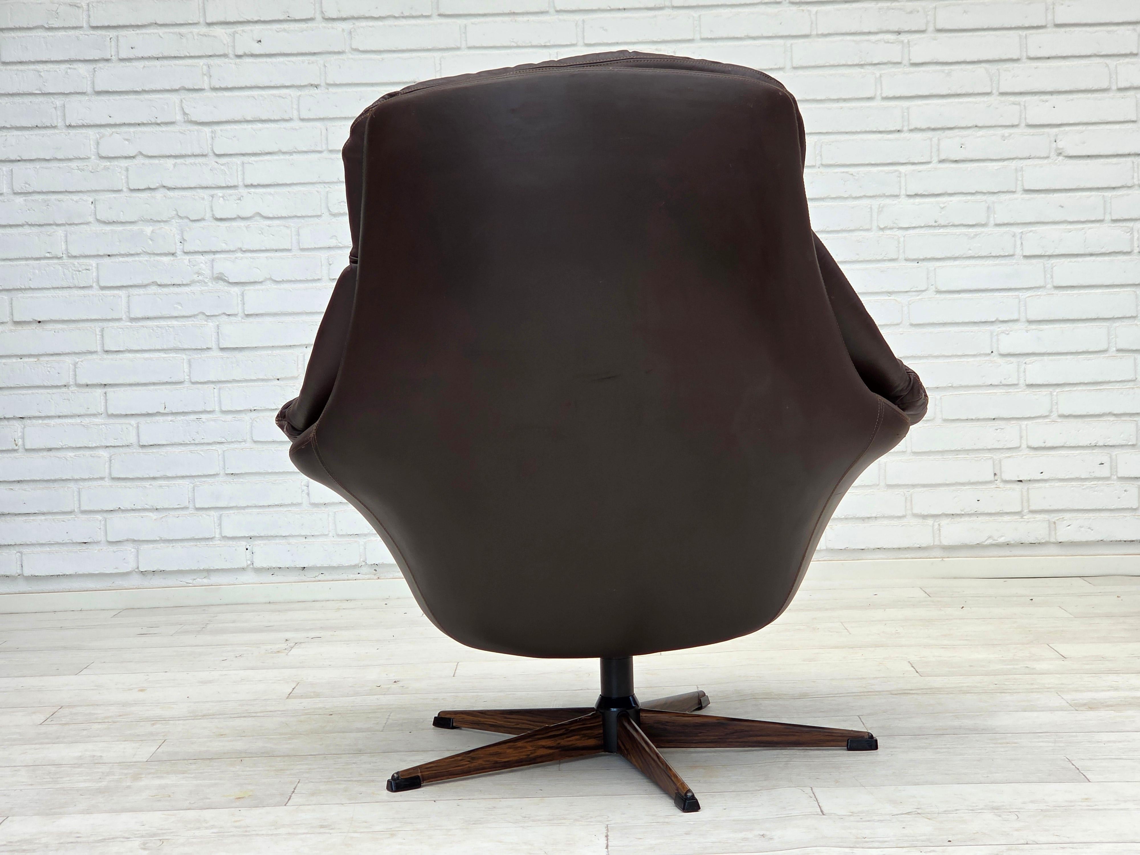 1970s, Danish design by H.W.Klein, swivel chair for Bramin Møbler. For Sale 4