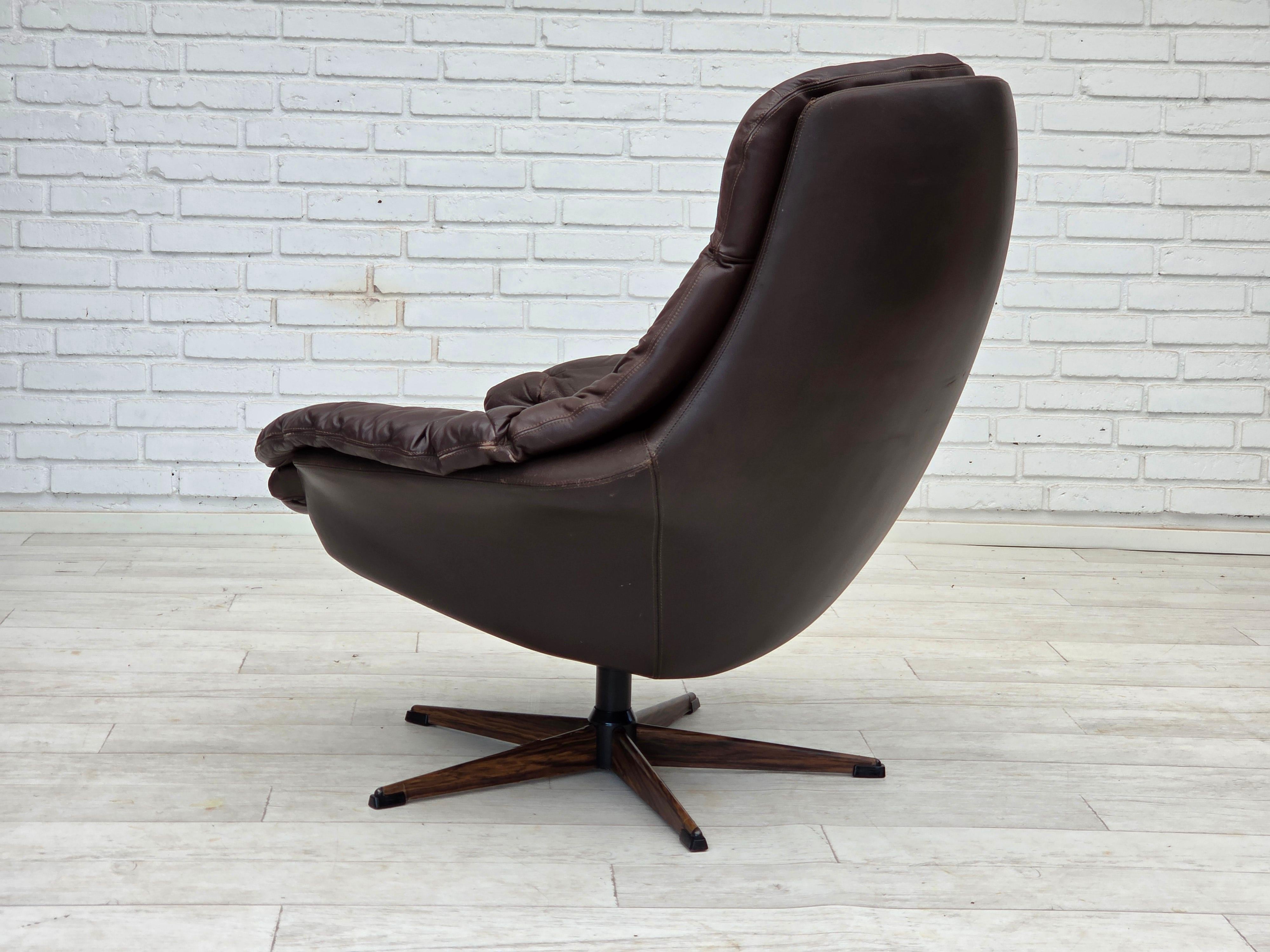 1970s, Danish design by H.W.Klein, swivel chair for Bramin Møbler. For Sale 5
