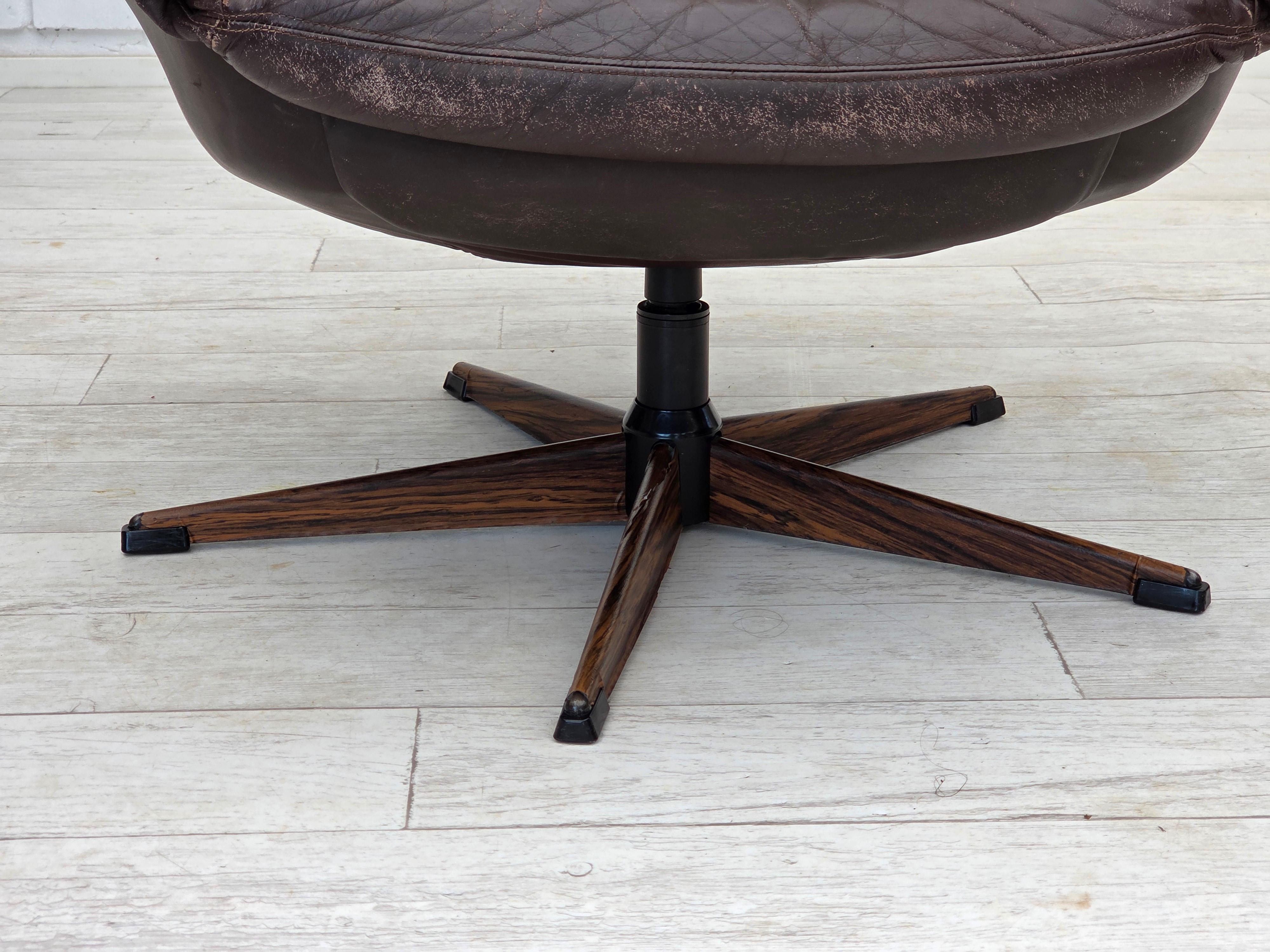 Scandinavian Modern 1970s, Danish design by H.W.Klein, swivel chair for Bramin Møbler. For Sale