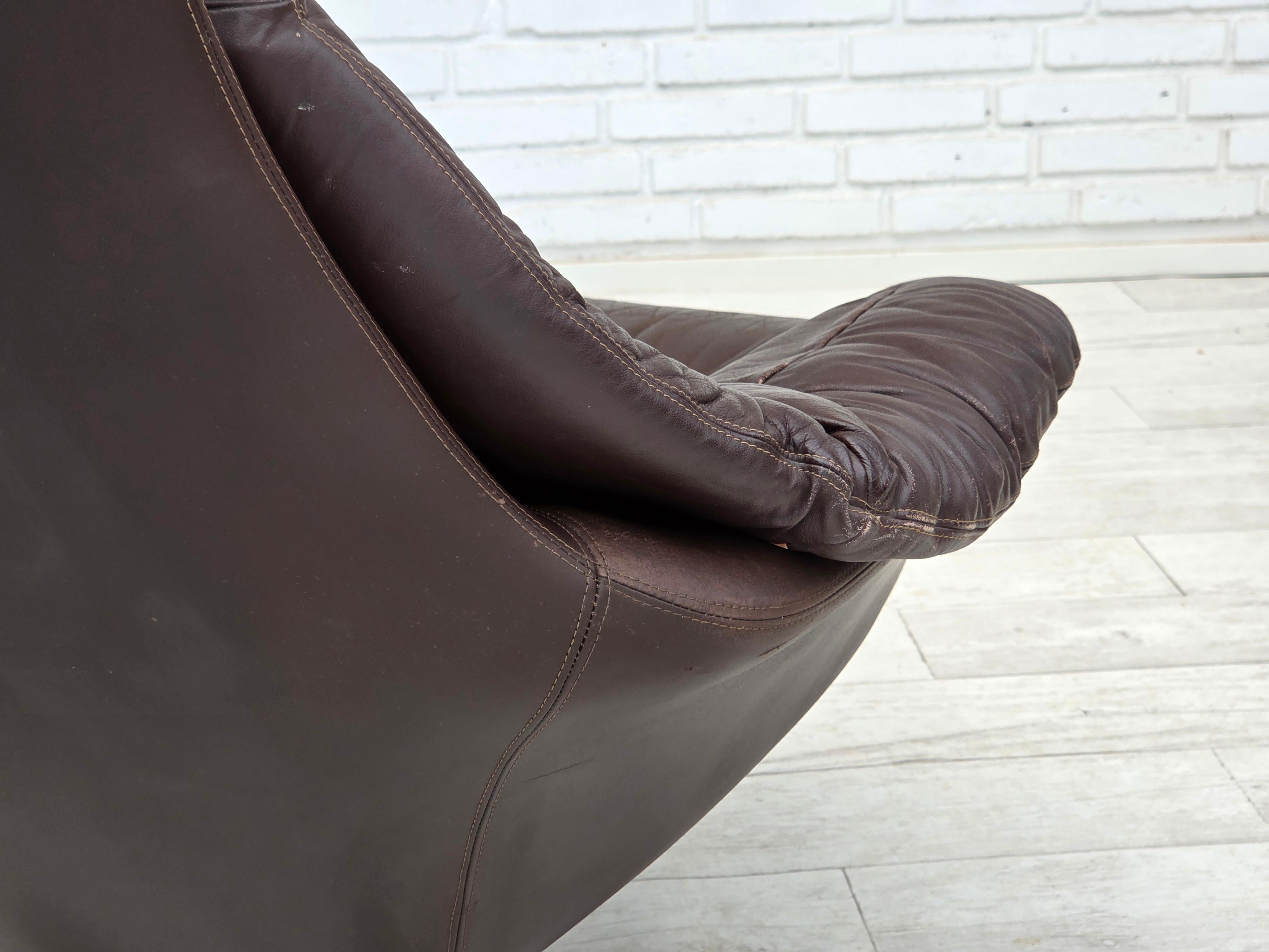 1970s, Danish design by H.W.Klein, swivel chair for Bramin Møbler. For Sale 3