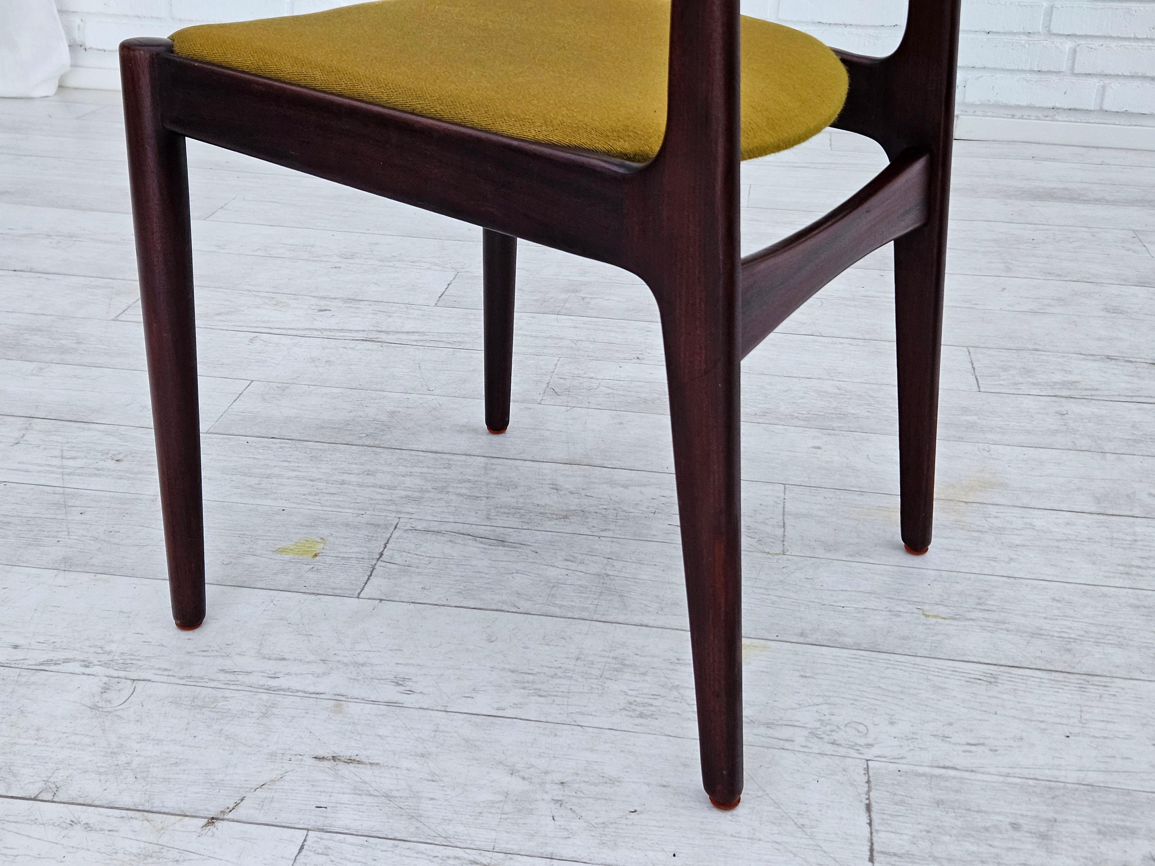 1970s, Danish design by Johannes Andersen, set of 3 dining chairs model 101. For Sale 14