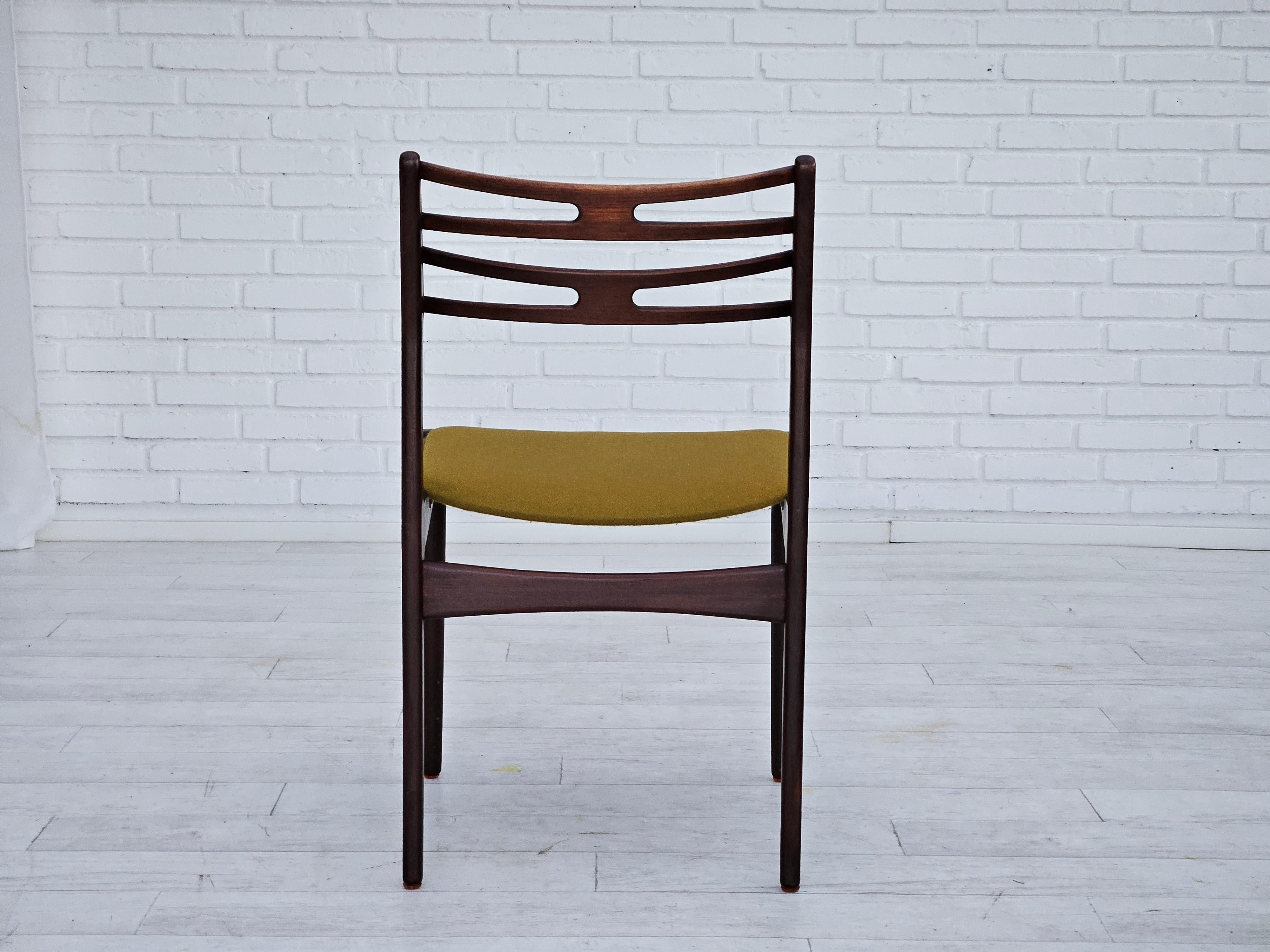 1970, design danois de Johannes Andersen, ensemble de 3 chaises de salle à manger modèle 101. en vente 1