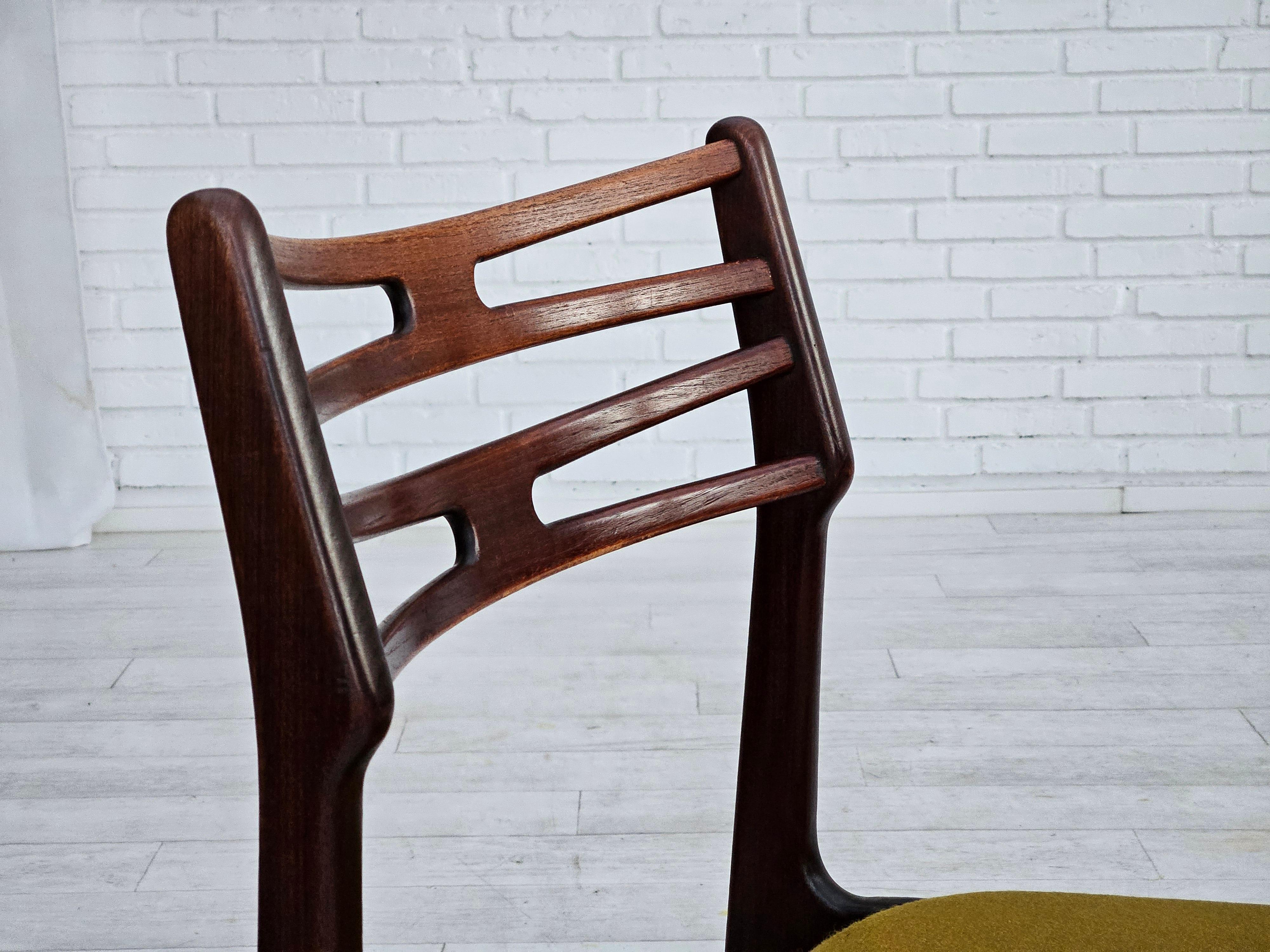 1970, design danois de Johannes Andersen, ensemble de 3 chaises de salle à manger modèle 101. en vente 2