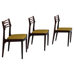 1970, design danois de Johannes Andersen, ensemble de 3 chaises de salle à manger modèle 101.