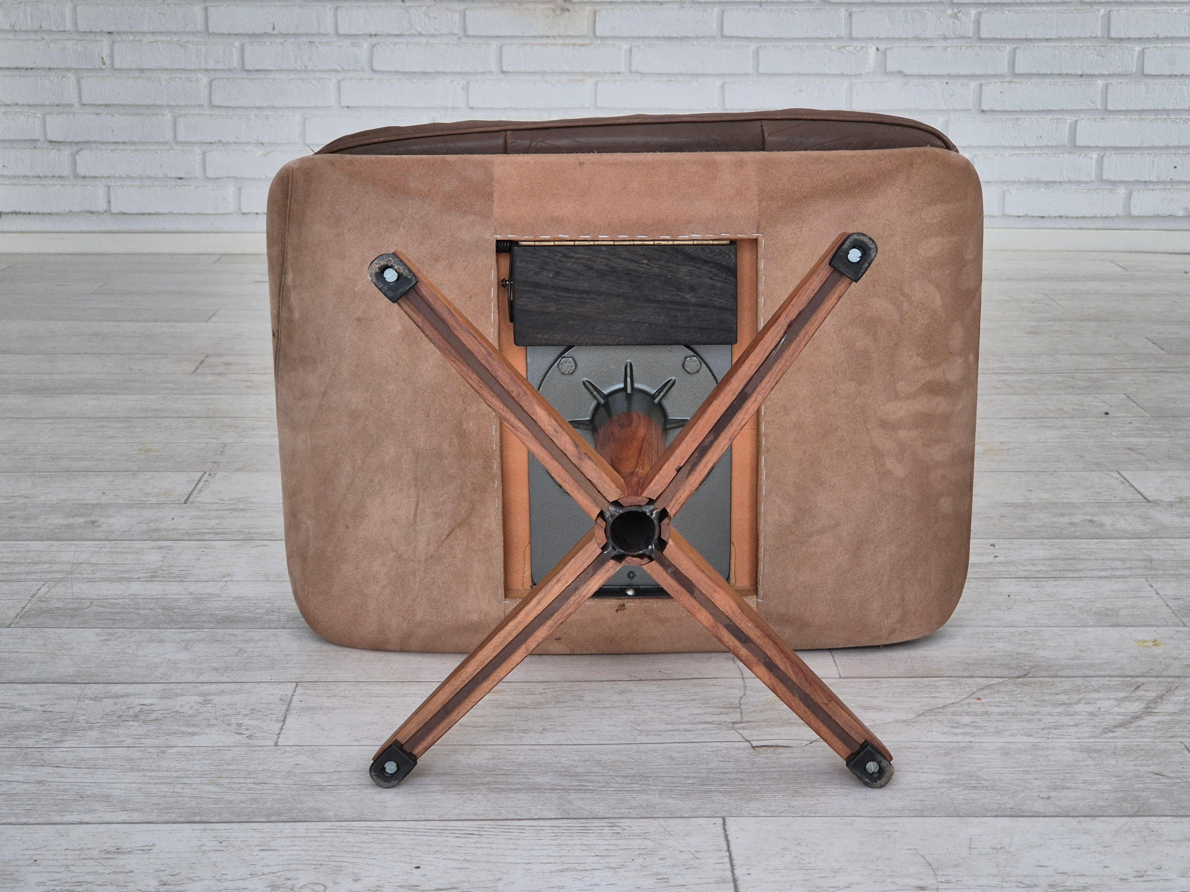 1970er Jahre, dänisches Design von Madsen & Schubell, verstellbarer Fußhocker, original. im Angebot 6