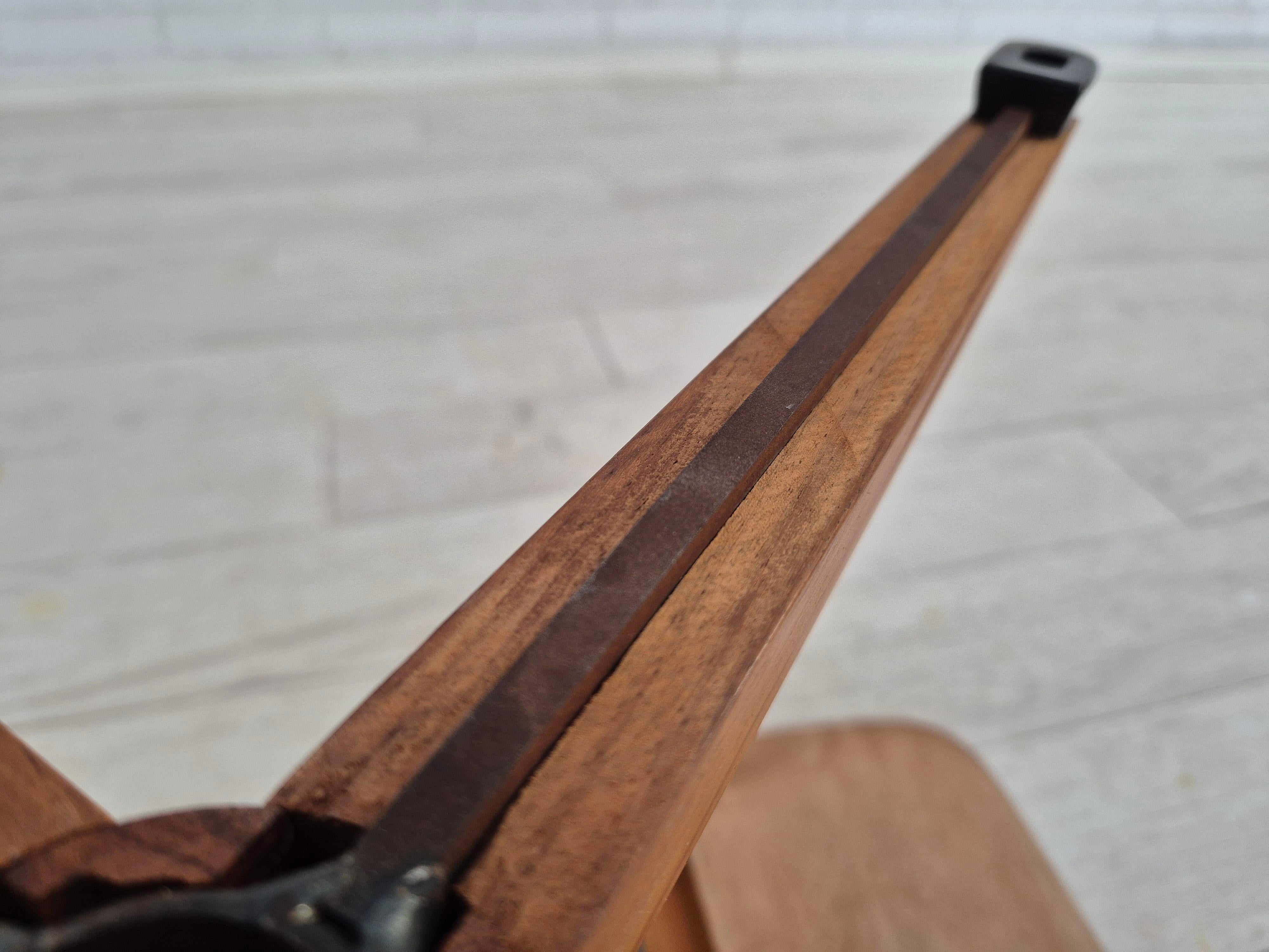 1970er Jahre, dänisches Design von Madsen & Schubell, verstellbarer Fußhocker, original. im Angebot 10